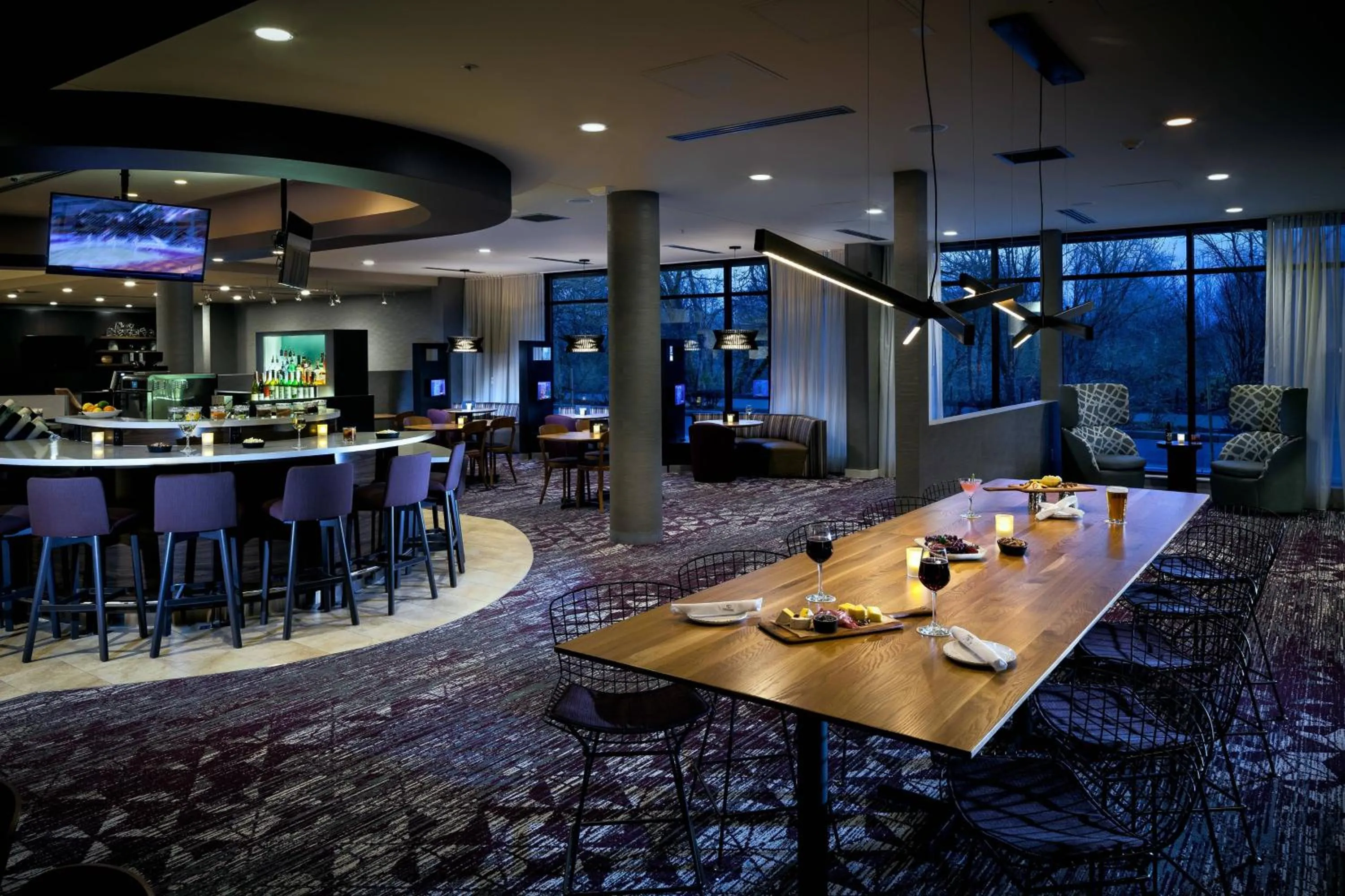 Lounge or bar in Courtyard by Marriott Corvallis