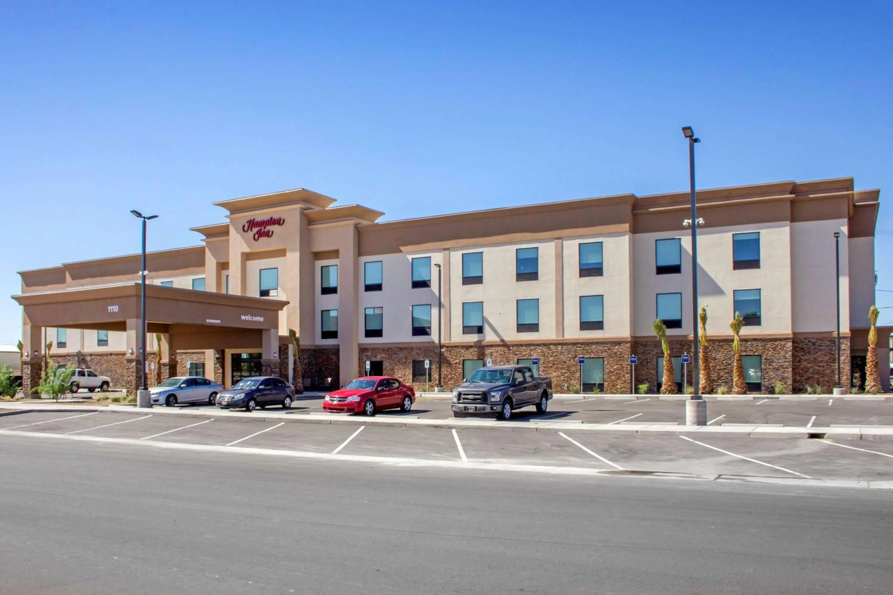 Property building in Hampton Inn Parker, AZ