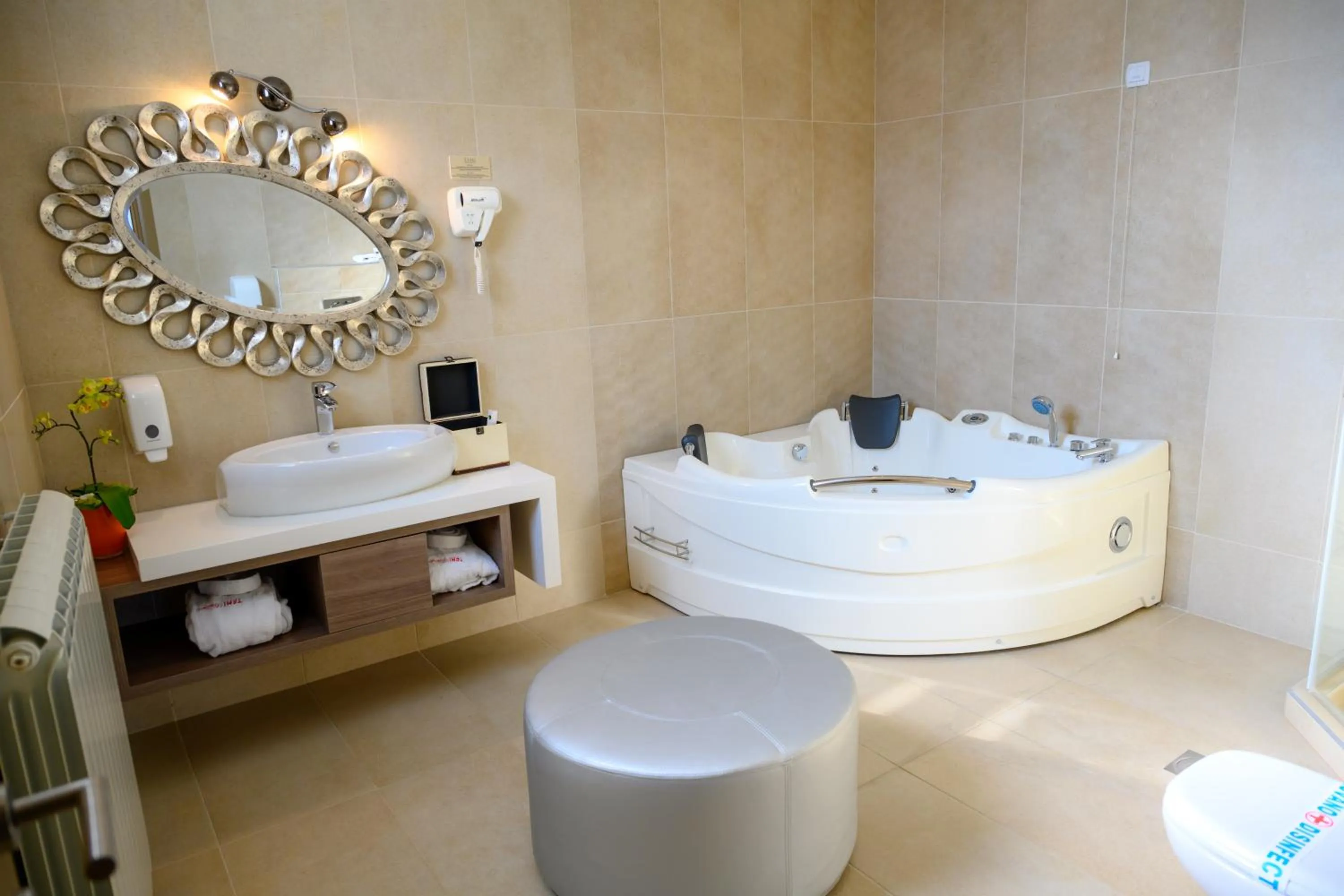 Bathroom in Hotel Tami Residence