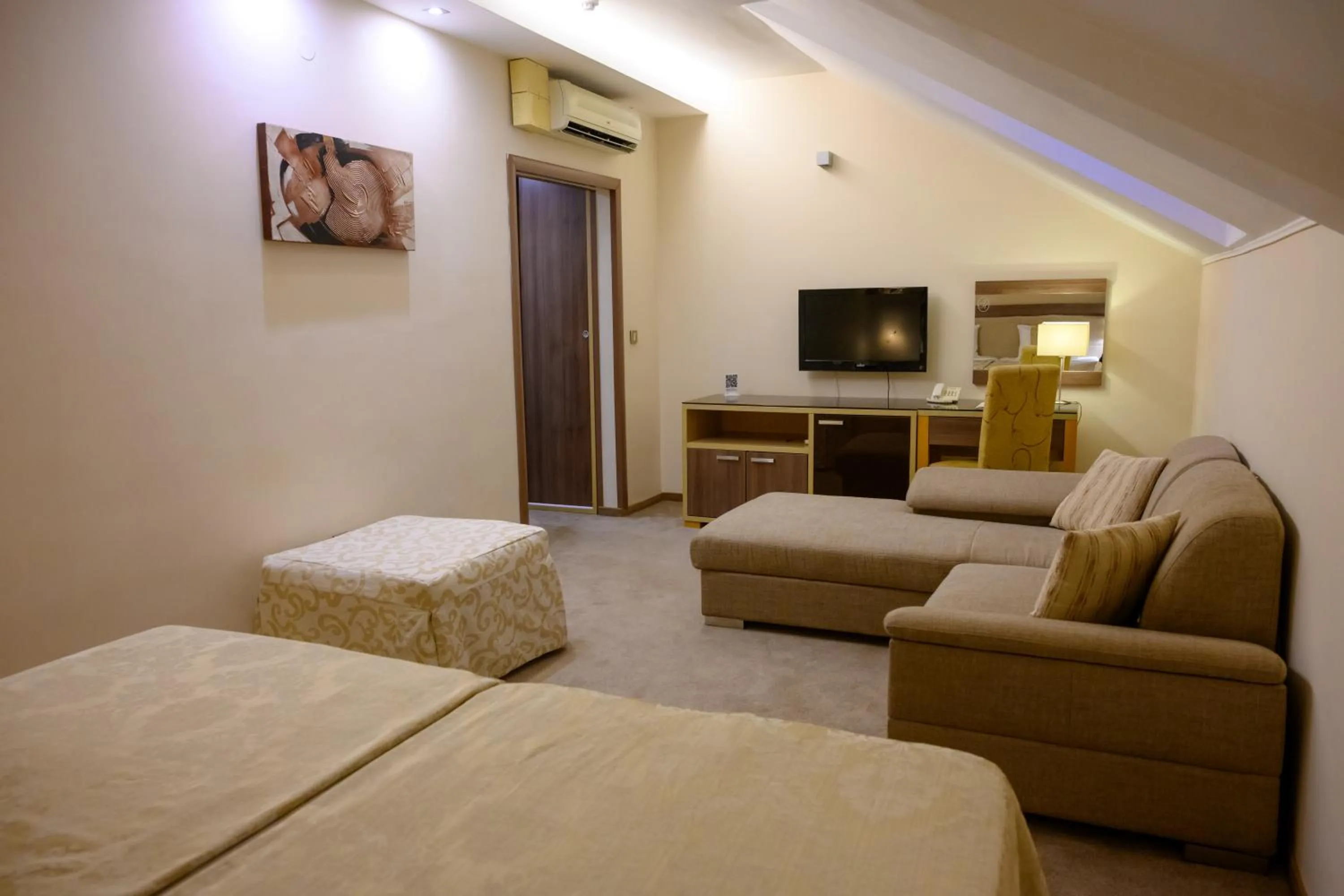 Hotel Tami Residence