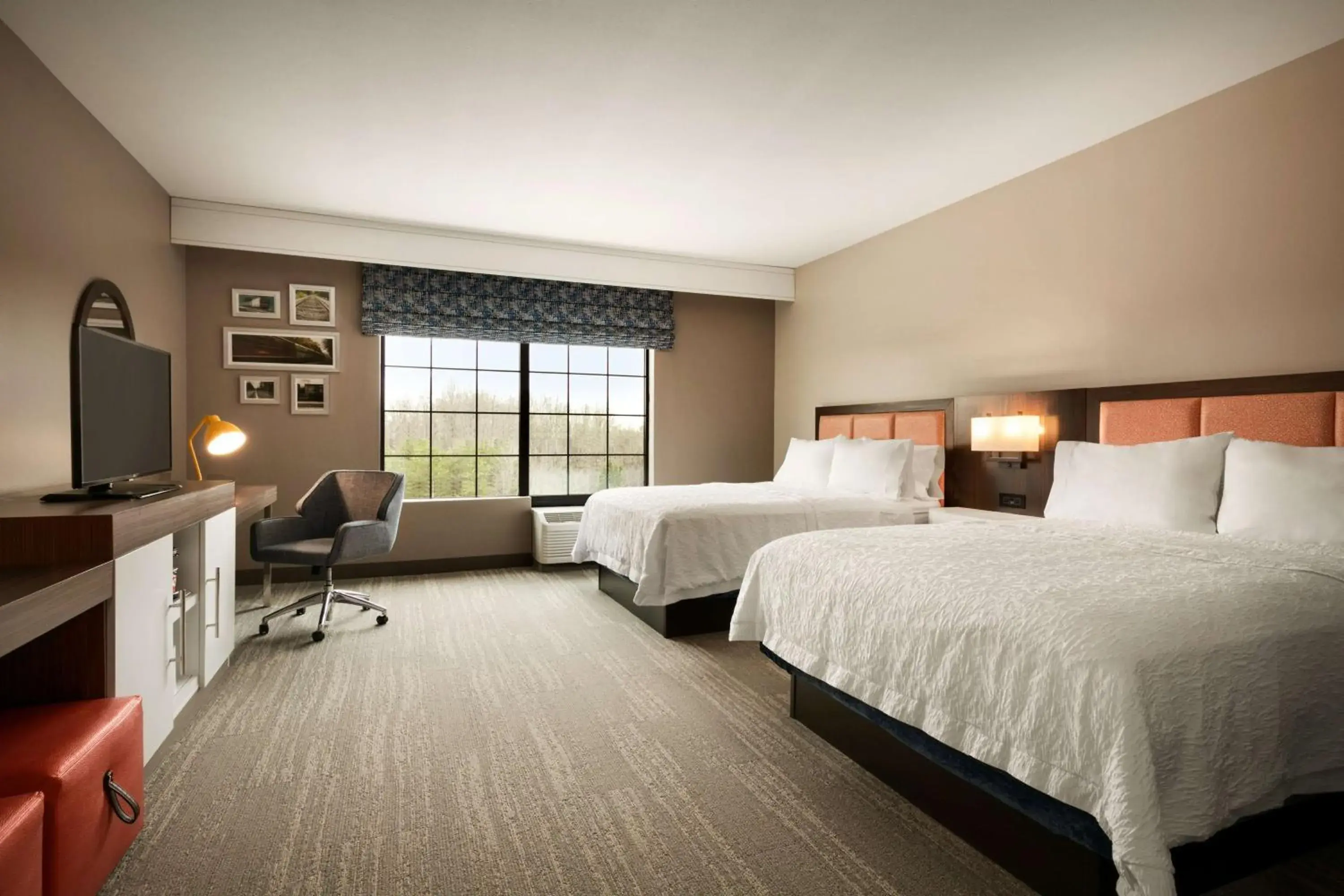 Bedroom, Bed in Hampton Inn Kernersville Bedroom, Bed in Hampton Inn Kernersville