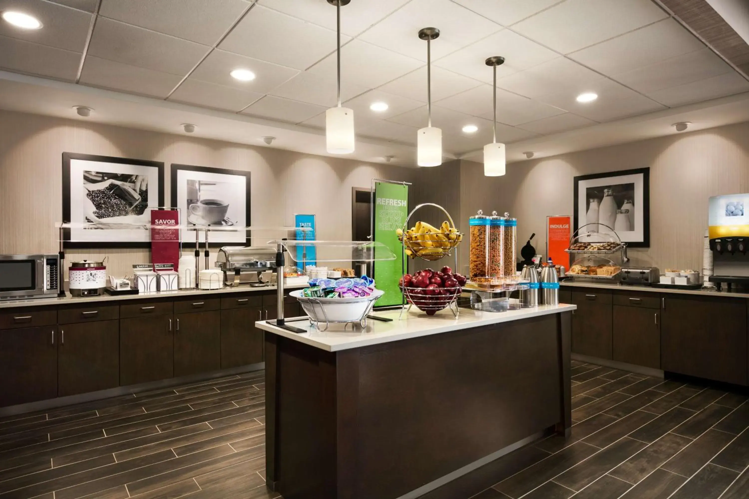 Breakfast in Hampton Inn Kernersville Breakfast in Hampton Inn Kernersville