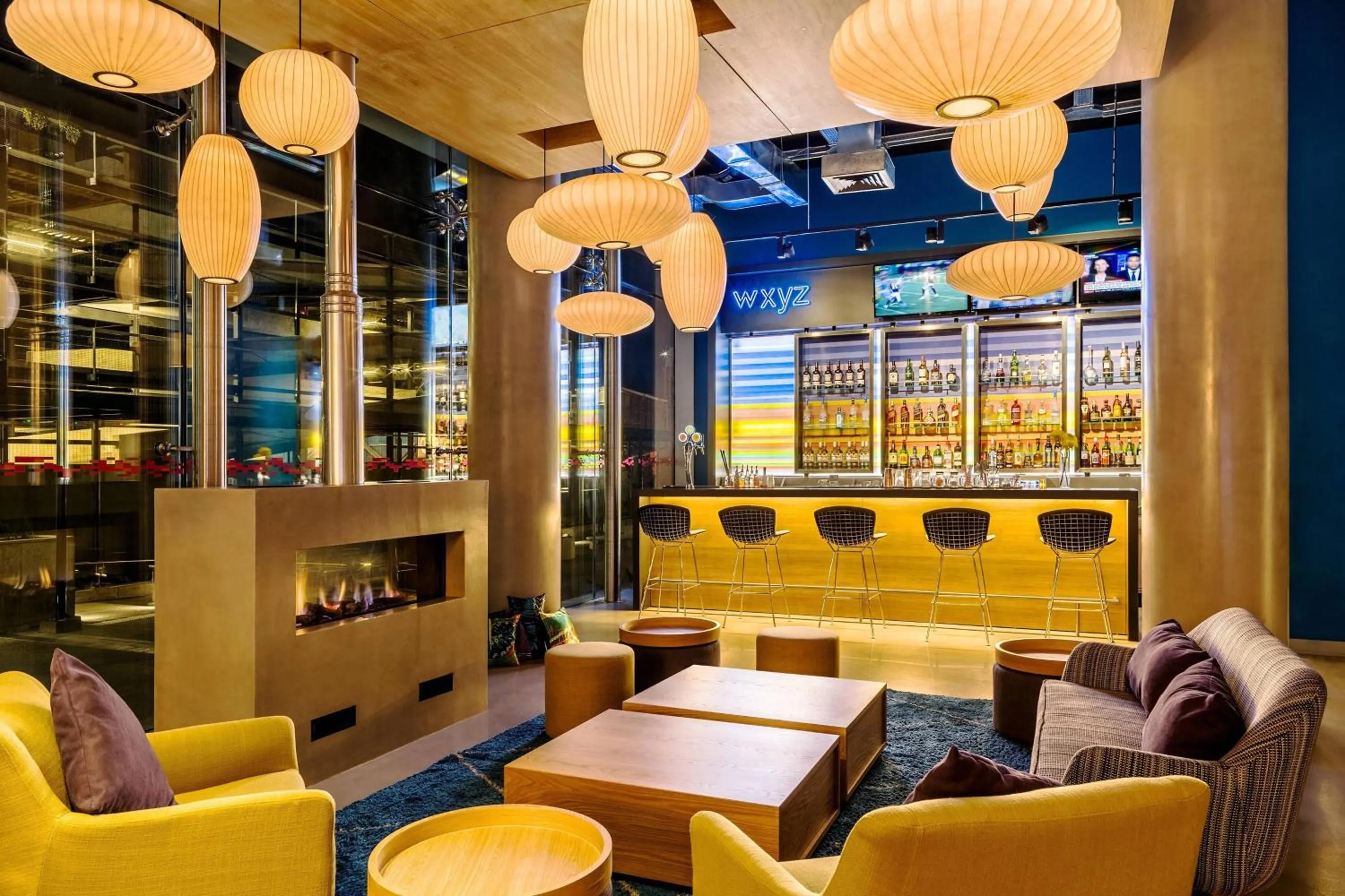 Lounge or bar in Aloft Montevideo Hotel - Marriott International