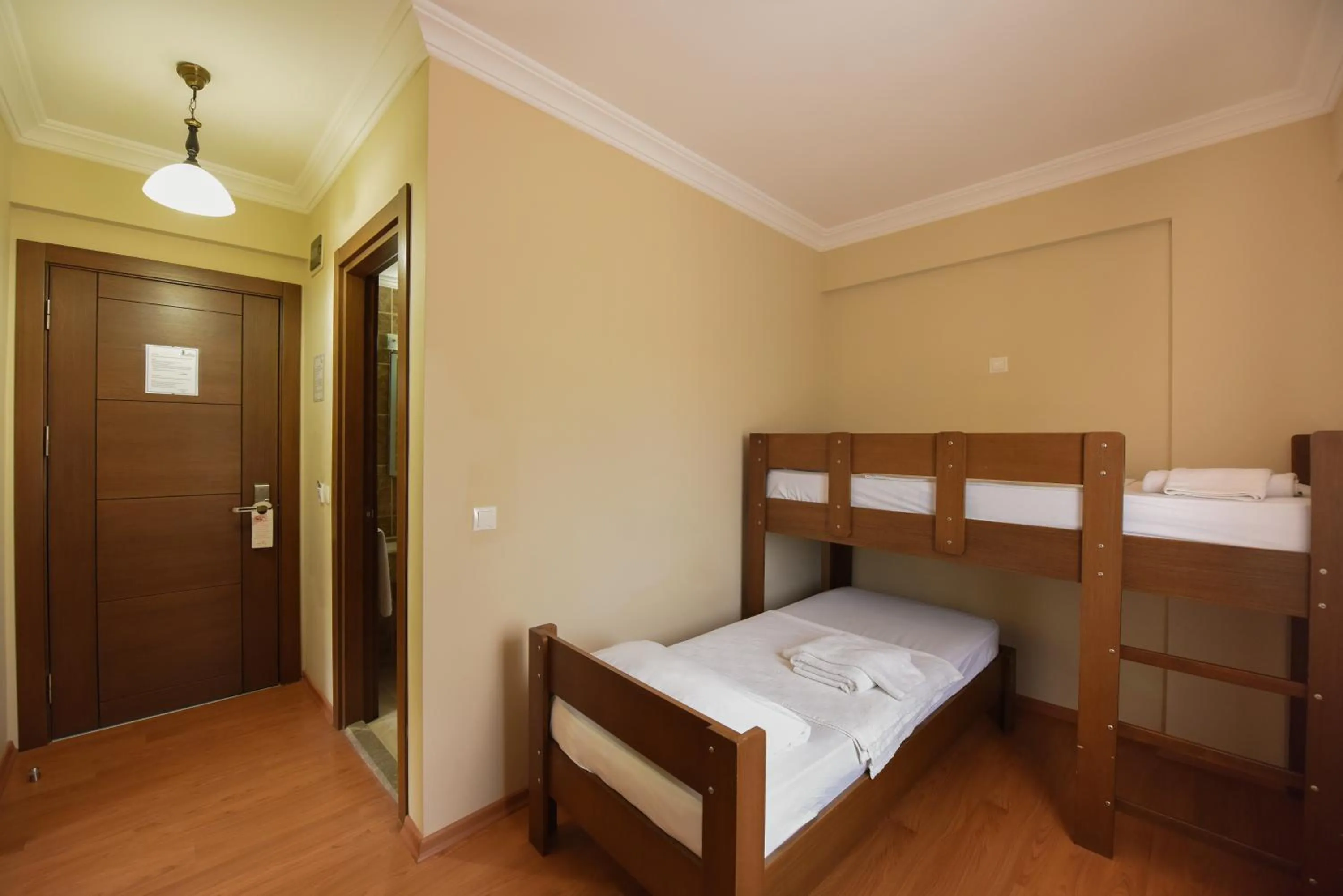 Bedroom, Bed in Pine Valley Hotel Oludeniz