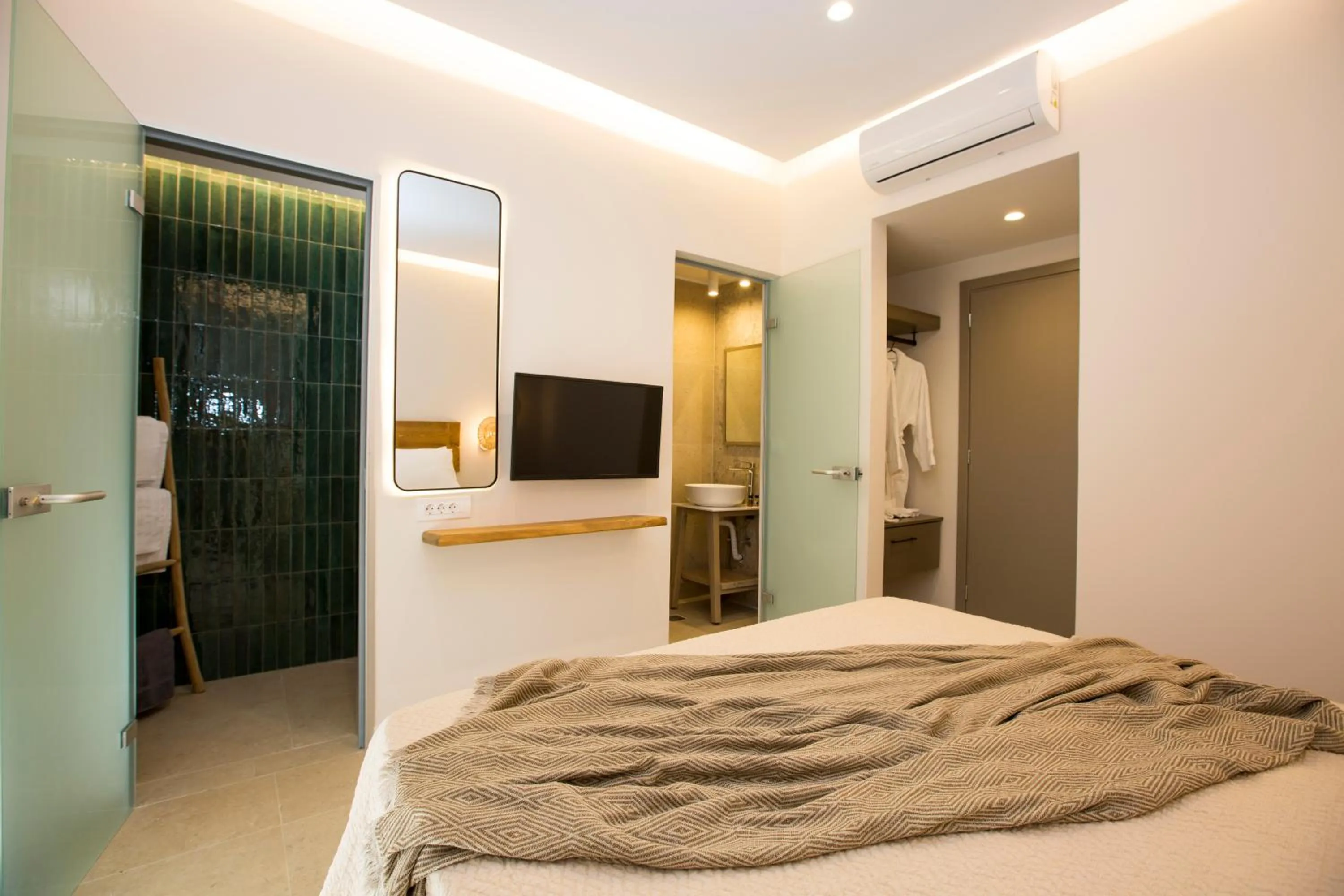 TV and multimedia, Bed in Muses of art Villas