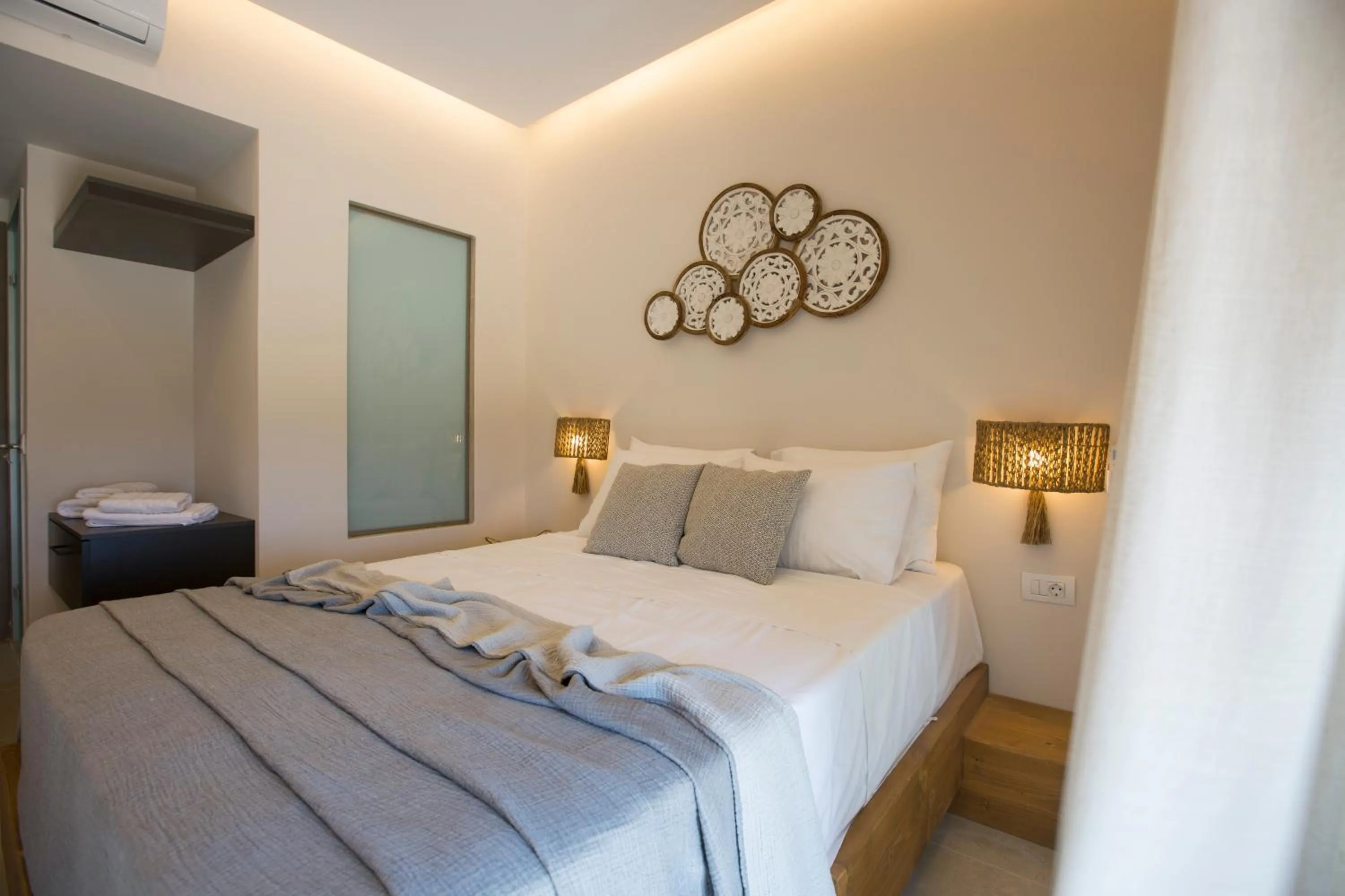 Photo of the whole room, Bed in Muses of art Villas