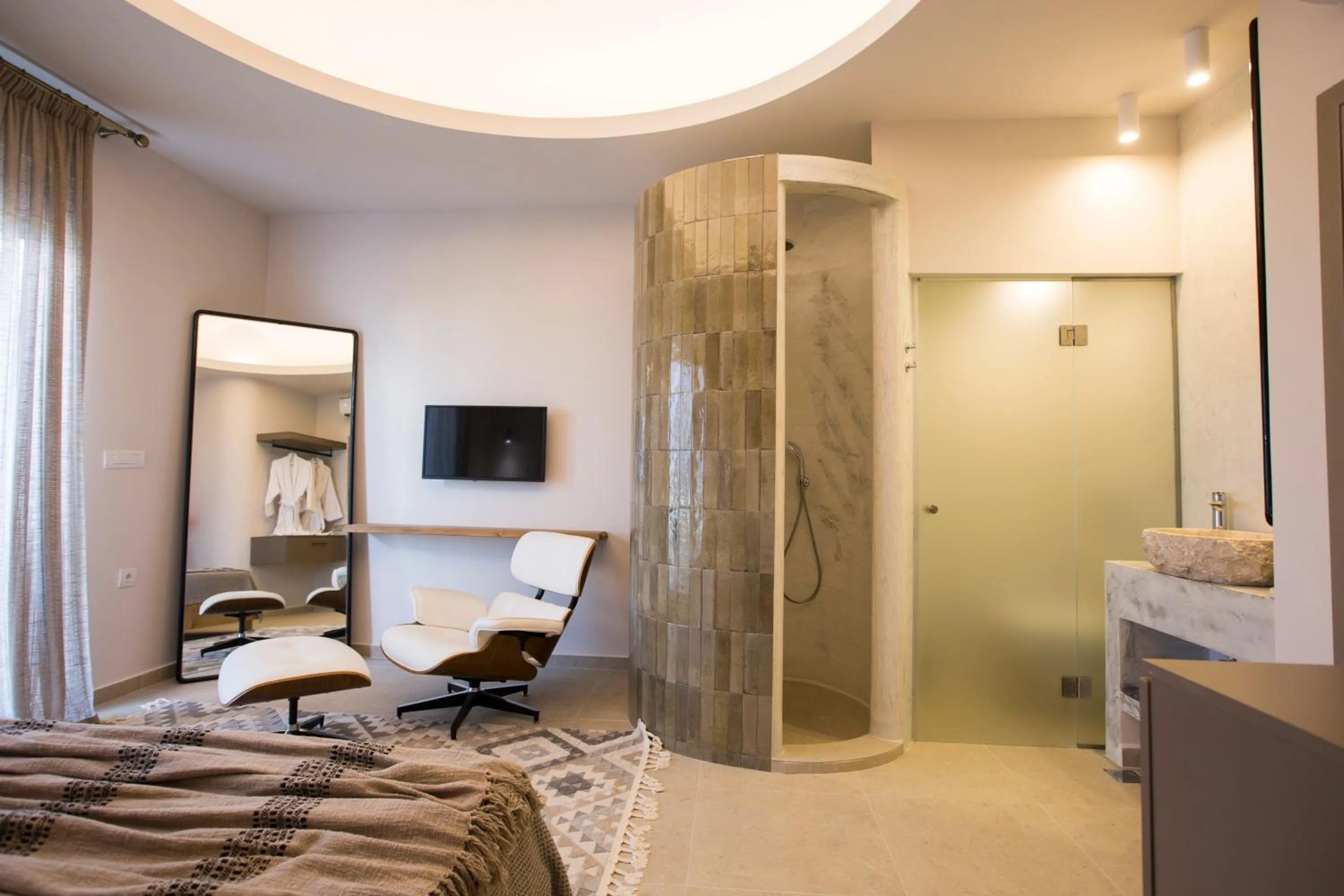 Shower in Muses of art Villas