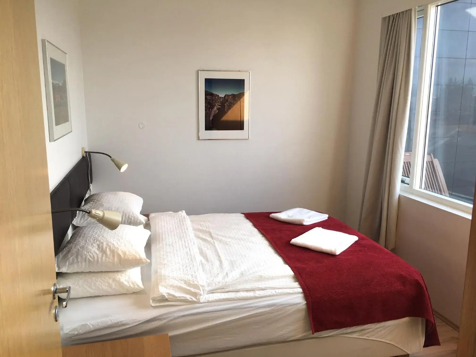 Standard Apartment, 3 Bedrooms, 1.5 Bathrooms - City View in Downtown Reykjavík Apartments Standard Apartment, 3 Bedrooms, 1.5 Bathrooms - City View in Downtown Reykjavík Apartments