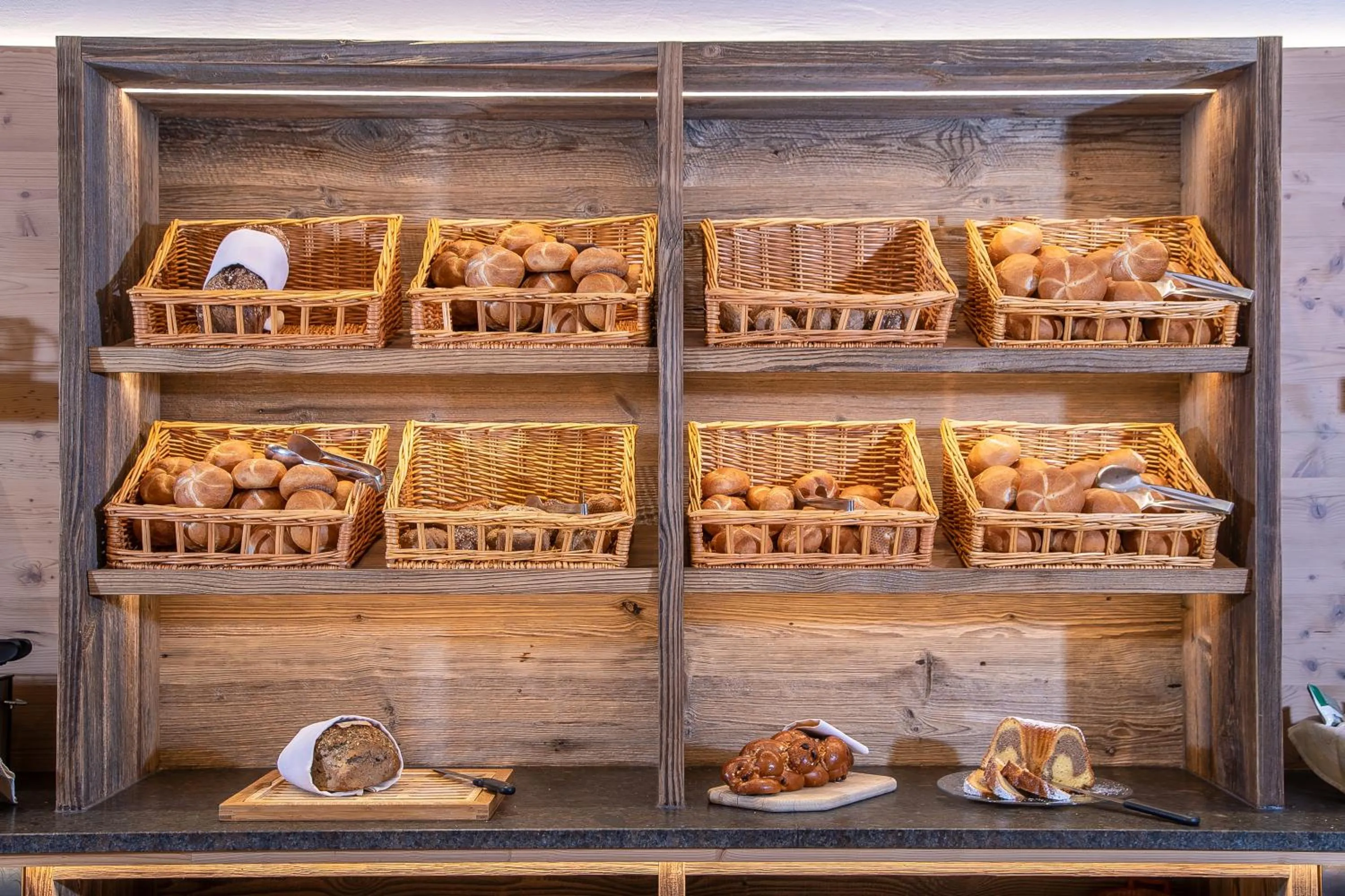 Restaurant/places to eat in Hotel Elisabeth