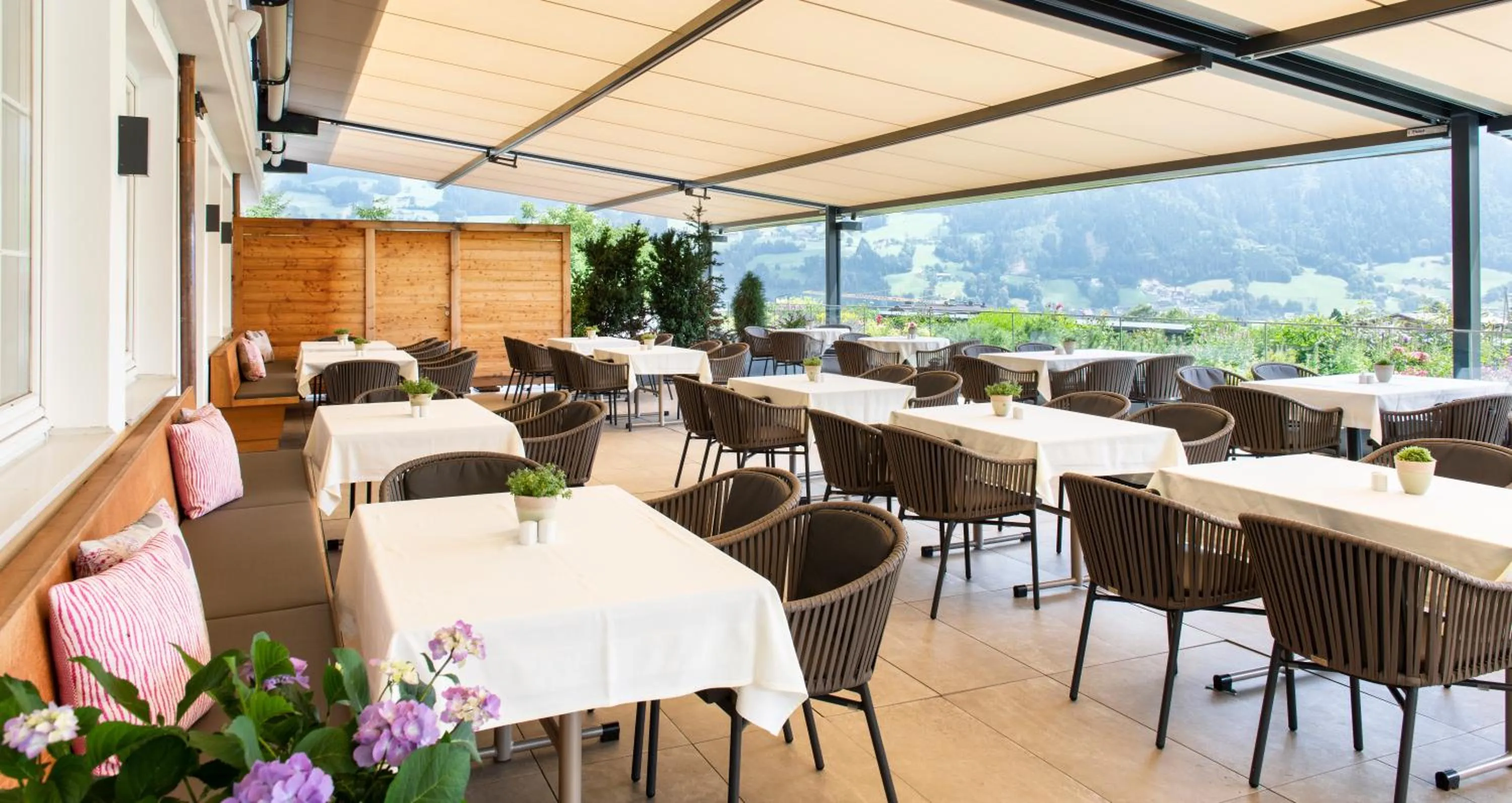 Restaurant/places to eat in Hotel Elisabeth