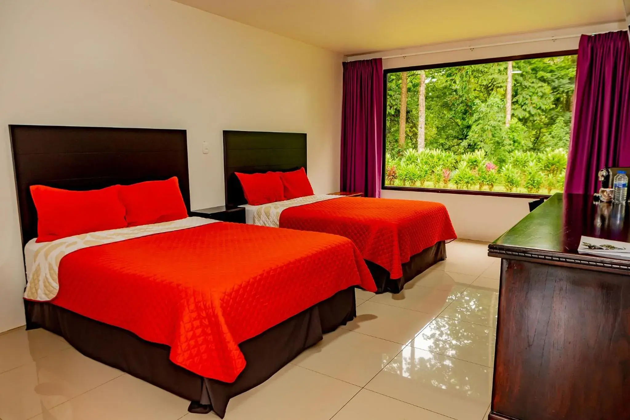 Twin Room in Hotel Los Rios Twin Room in Hotel Los Rios