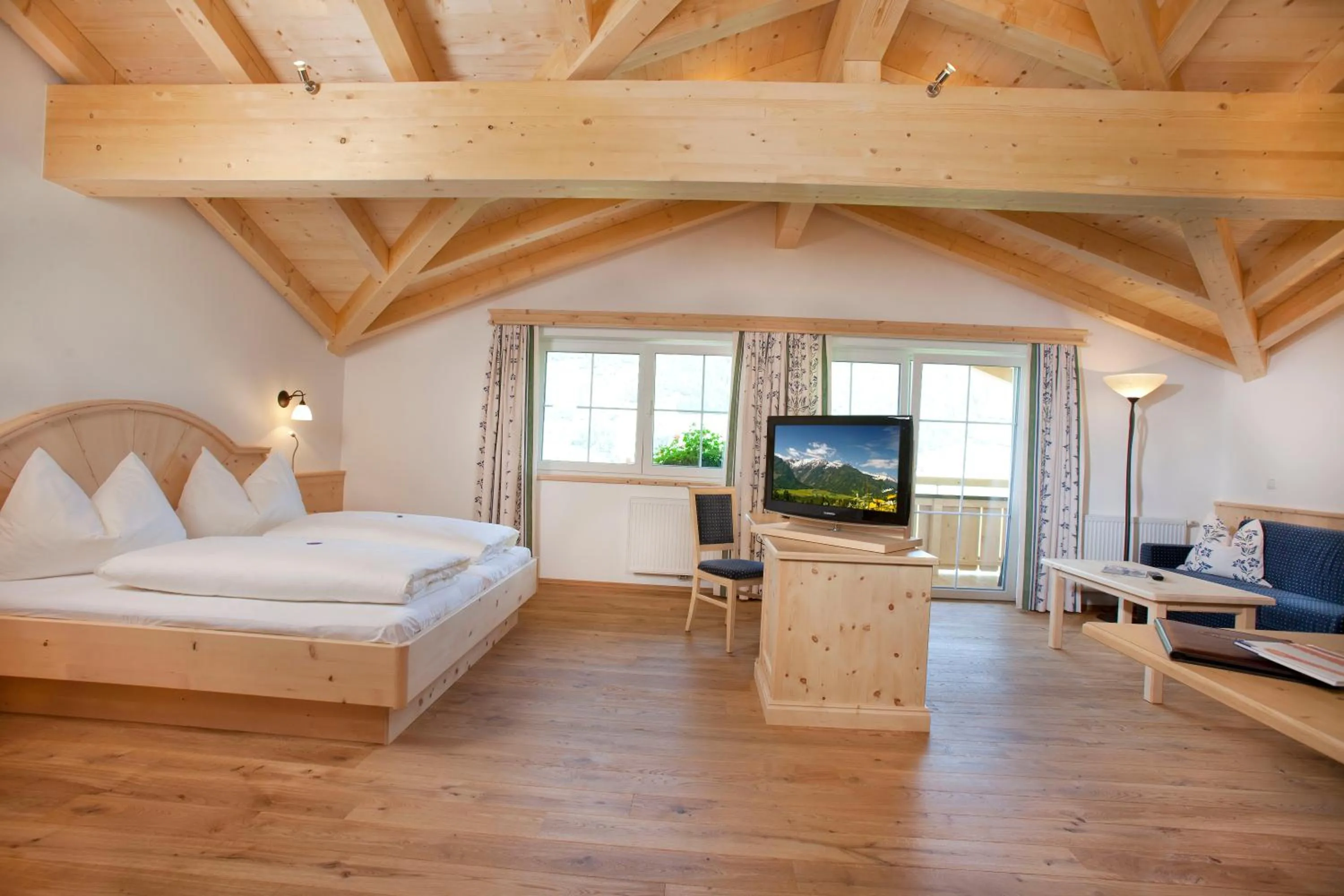 Photo of the whole room, Bed in Hotel Grundlhof