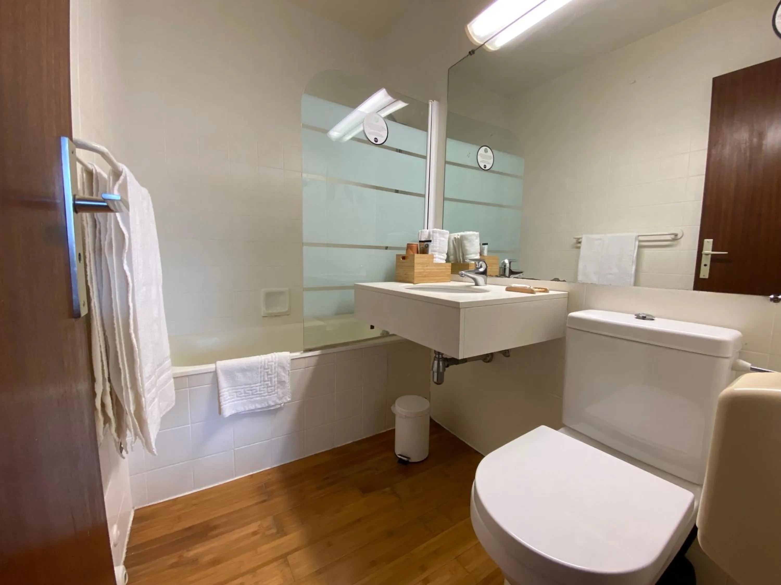 Toilet in Savoie Hotel aux portes de Genève