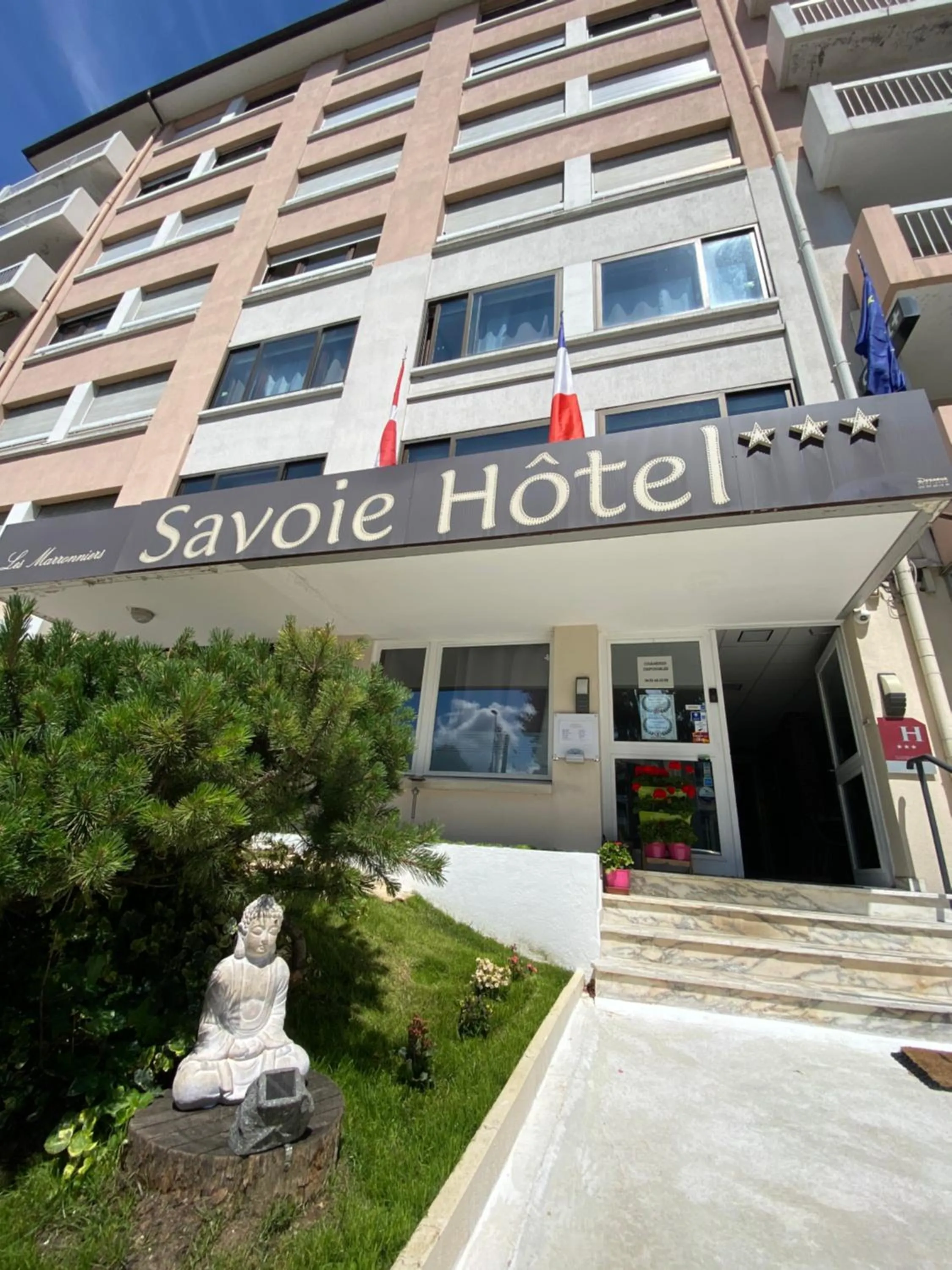 Property building in Savoie Hotel aux portes de Genève