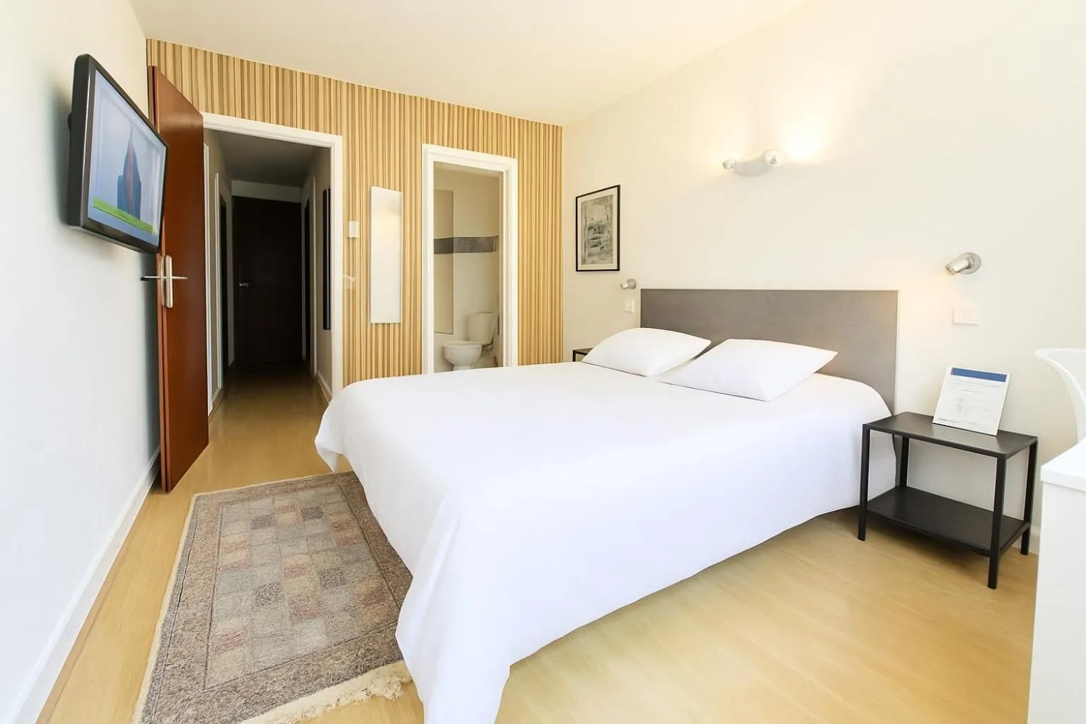 Bed in Savoie Hotel aux portes de Genève