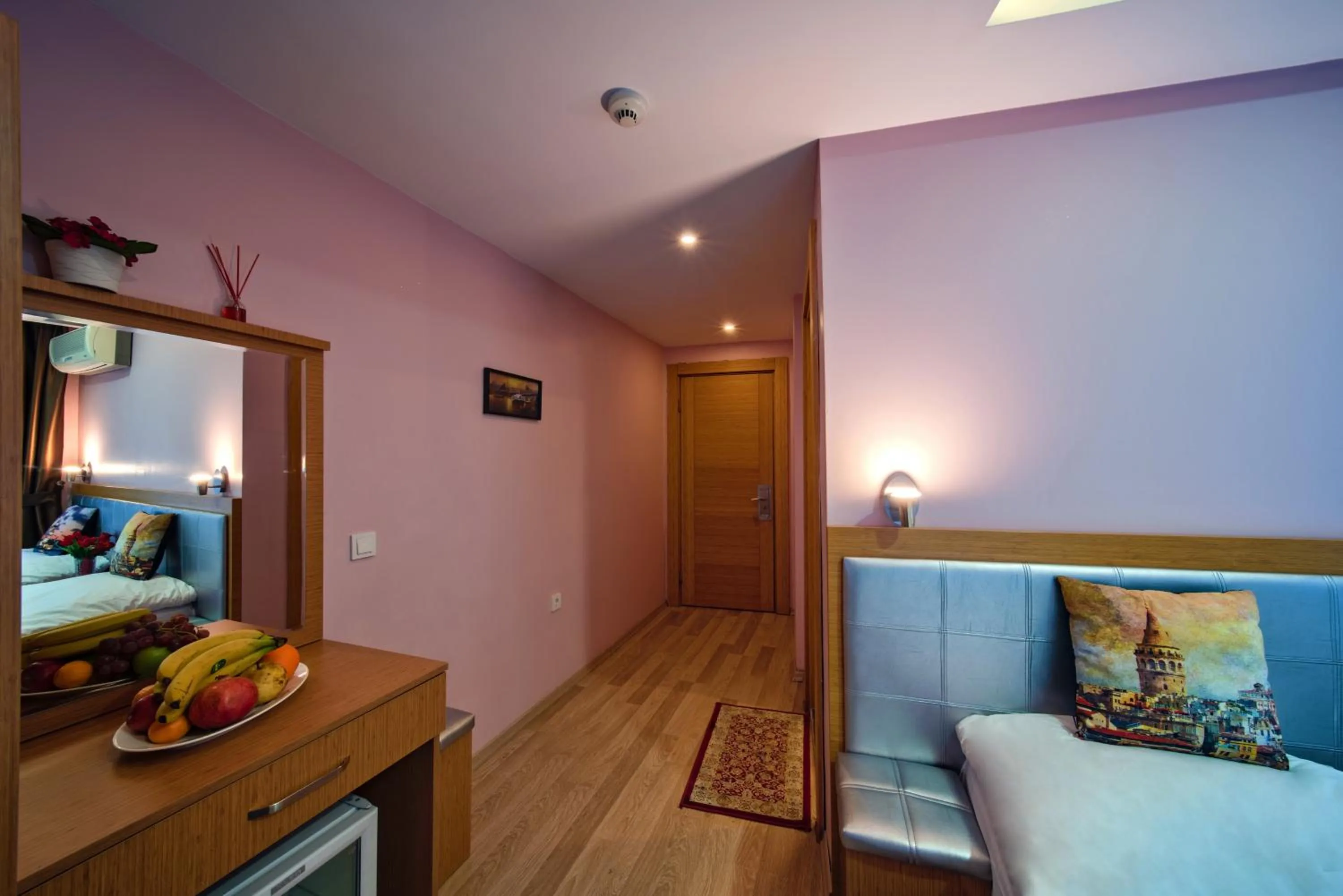 Bed in Gulhane Corner Hotel