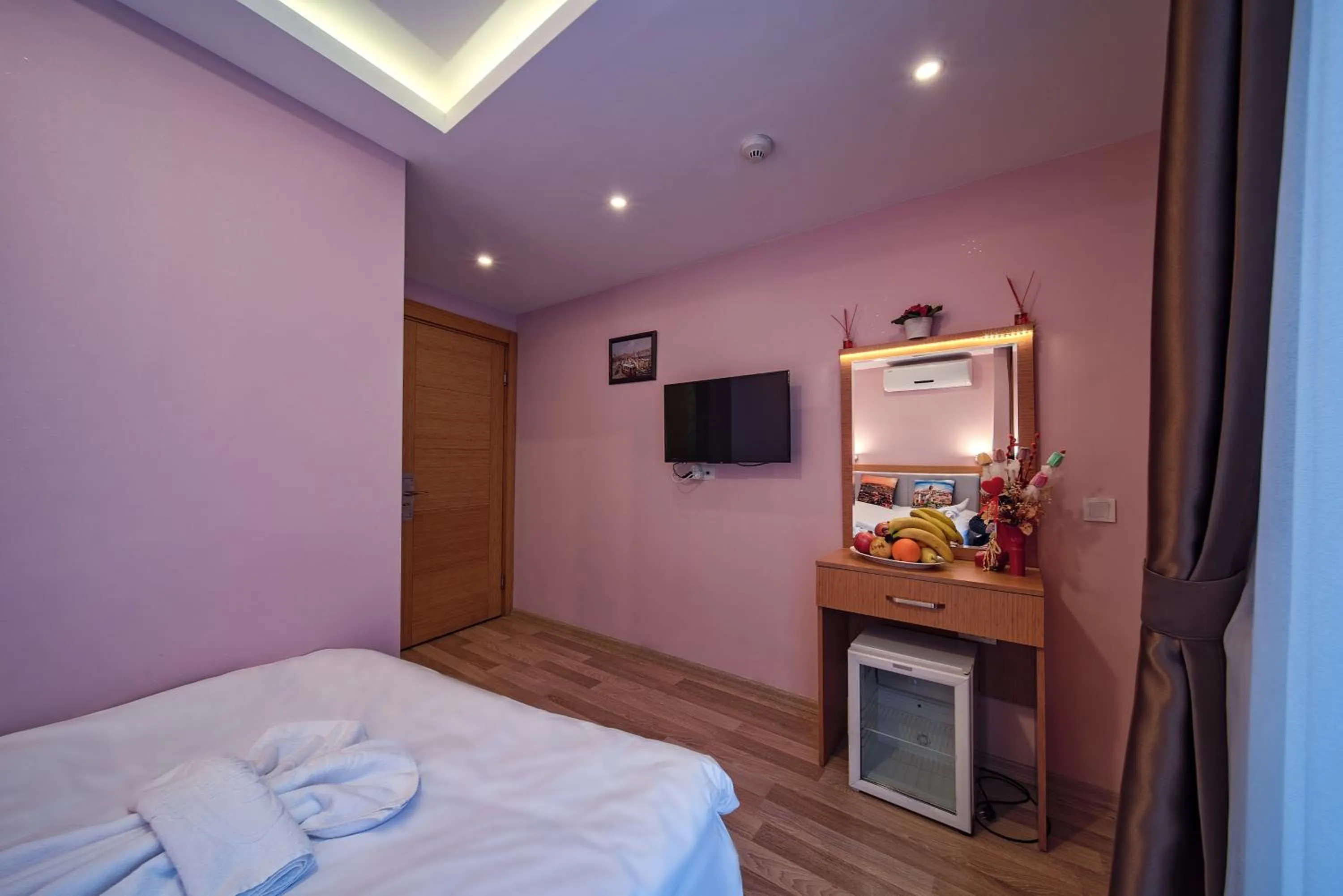 Bed in Gulhane Corner Hotel