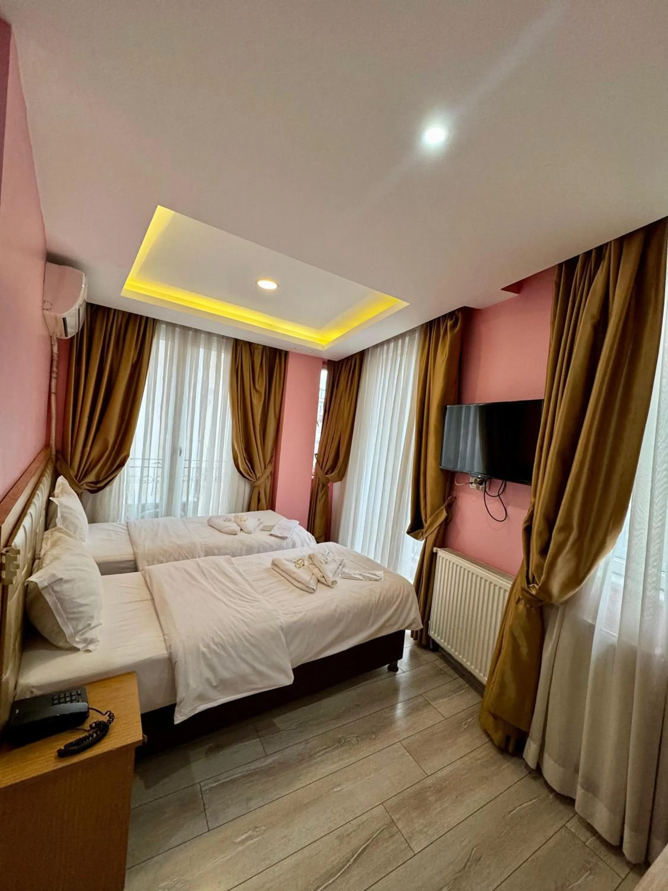 Bed in Gulhane Corner Hotel