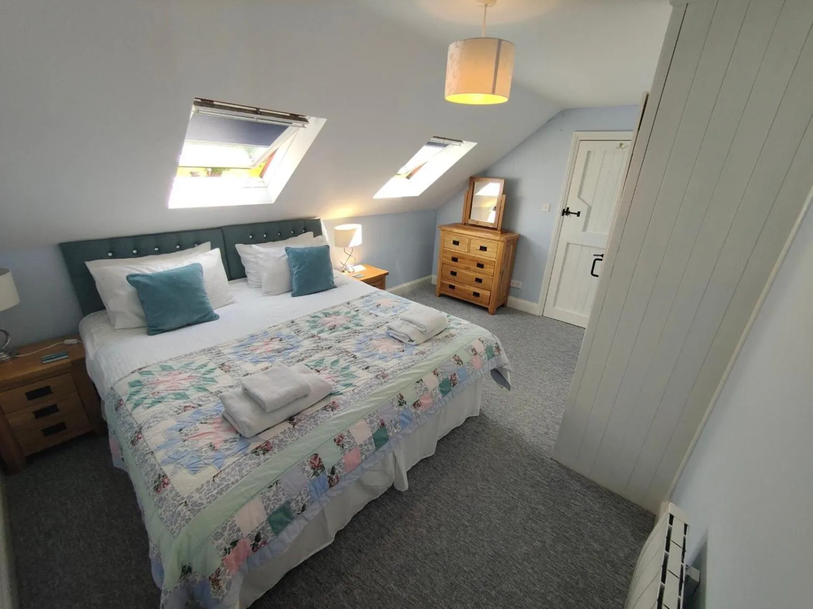 Bedroom, Bed in Pant Glas Barn