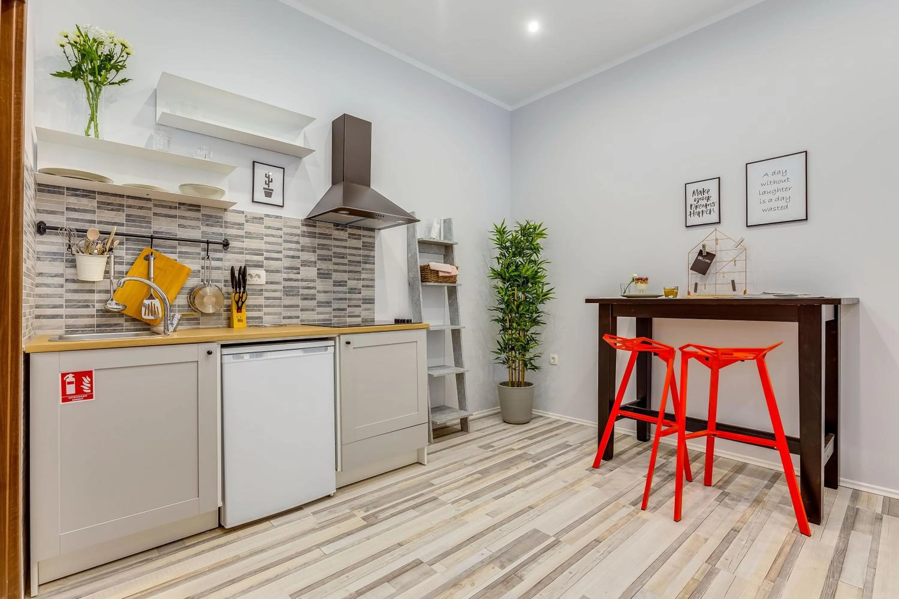 Coffee/tea facilities in Main Square studios