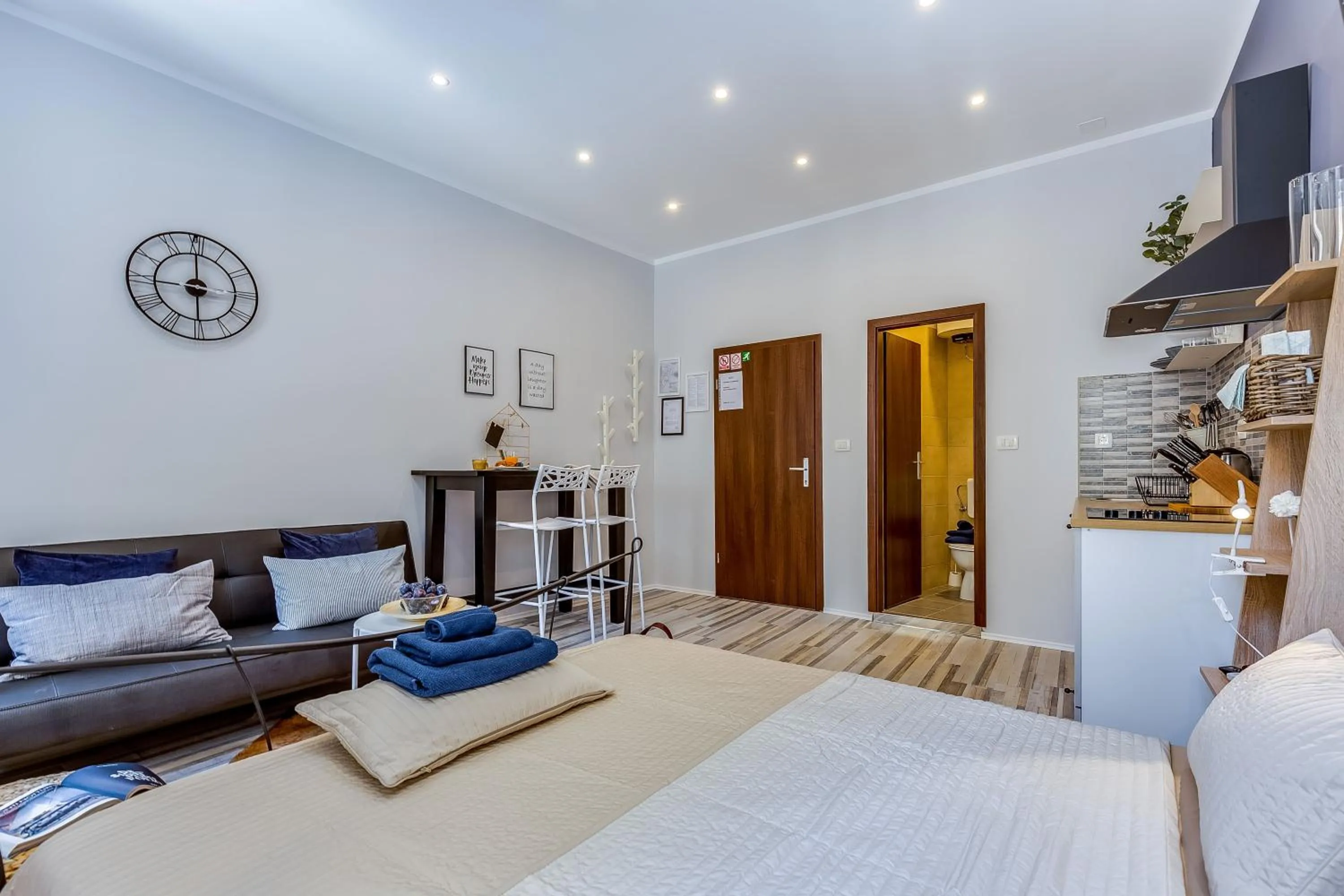 Bathroom in Main Square studios