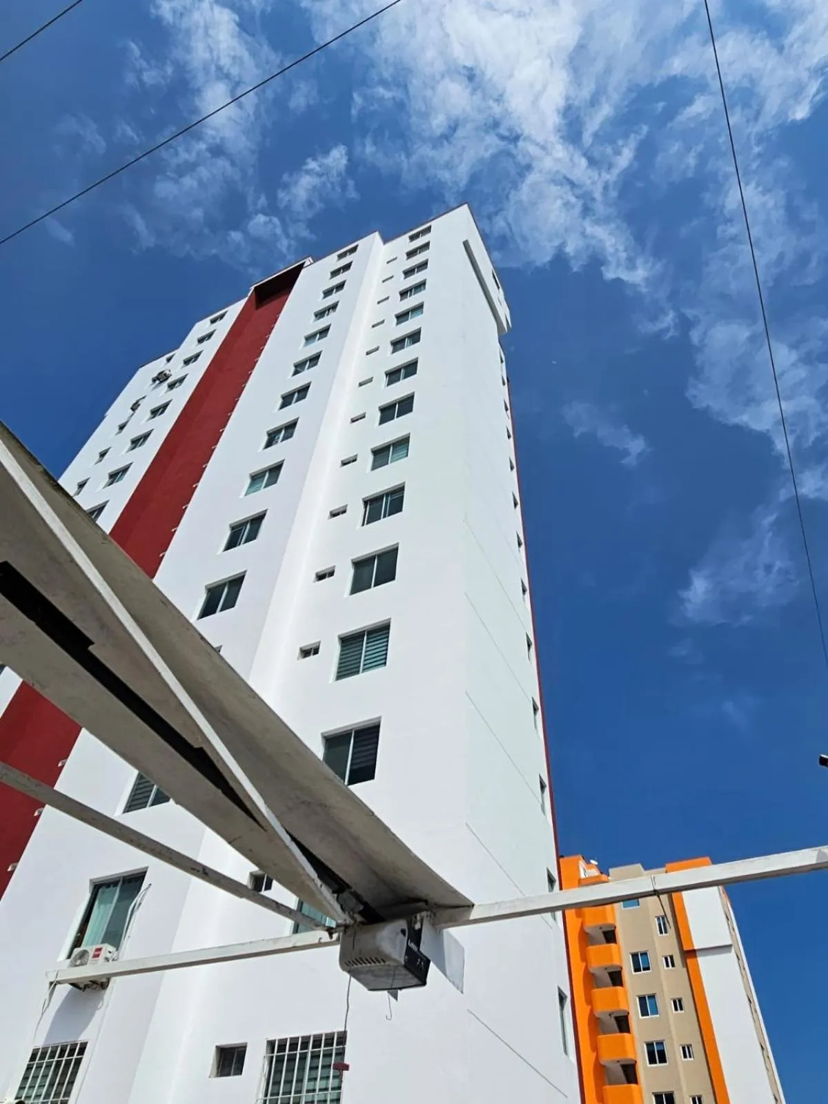 Property building in Departamento amoblado Tonsupa
