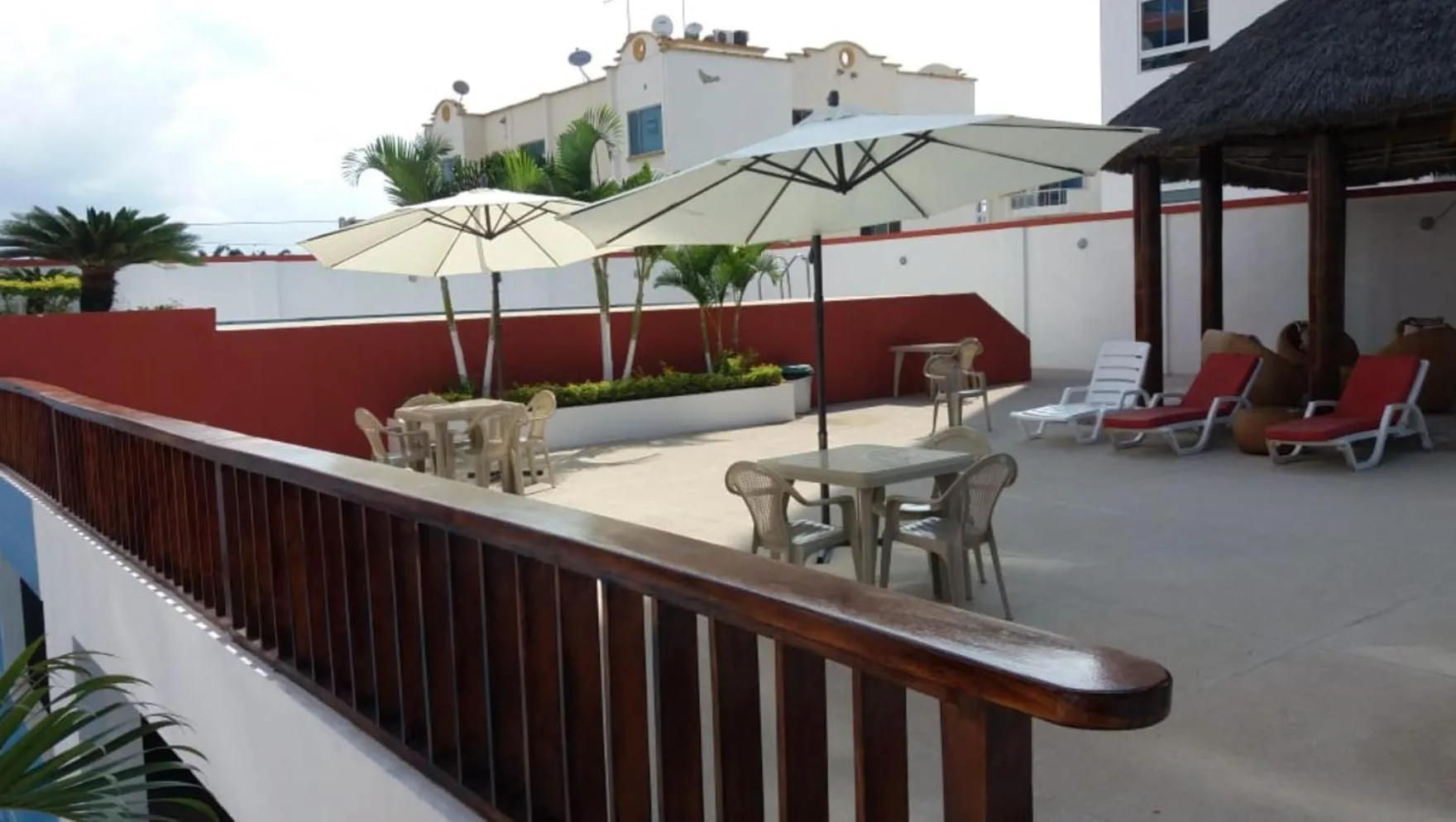 Property building in Departamento amoblado Tonsupa