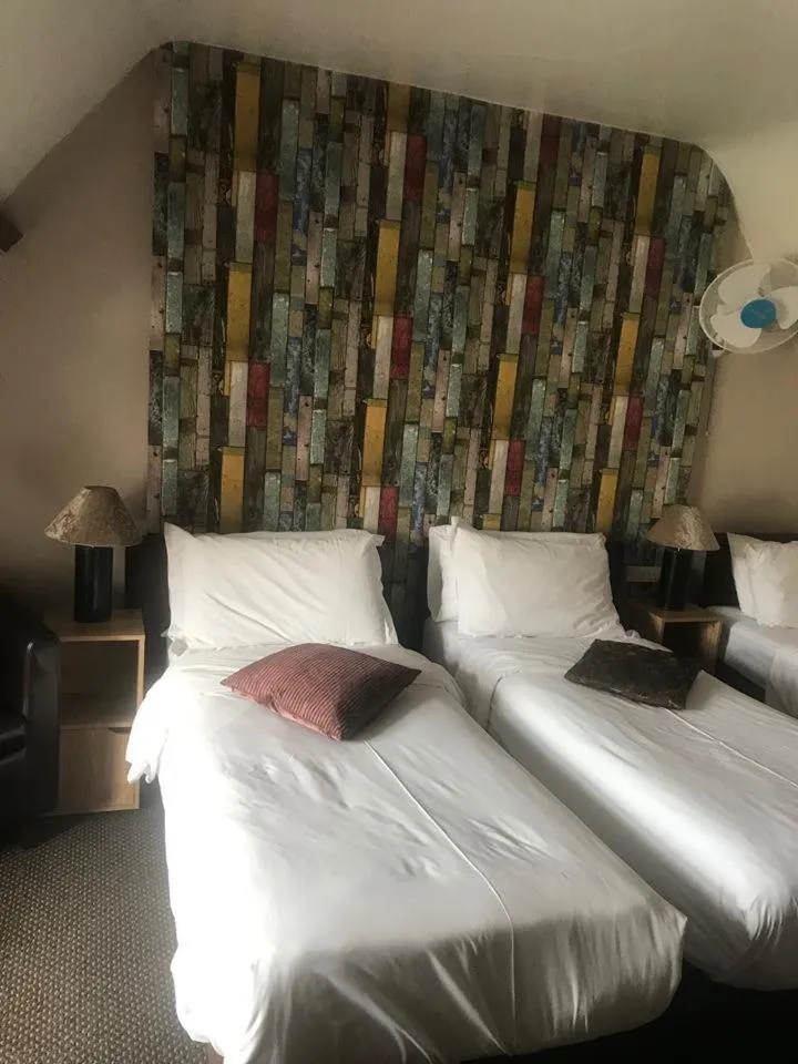 Bed in Tregonholme Hotel