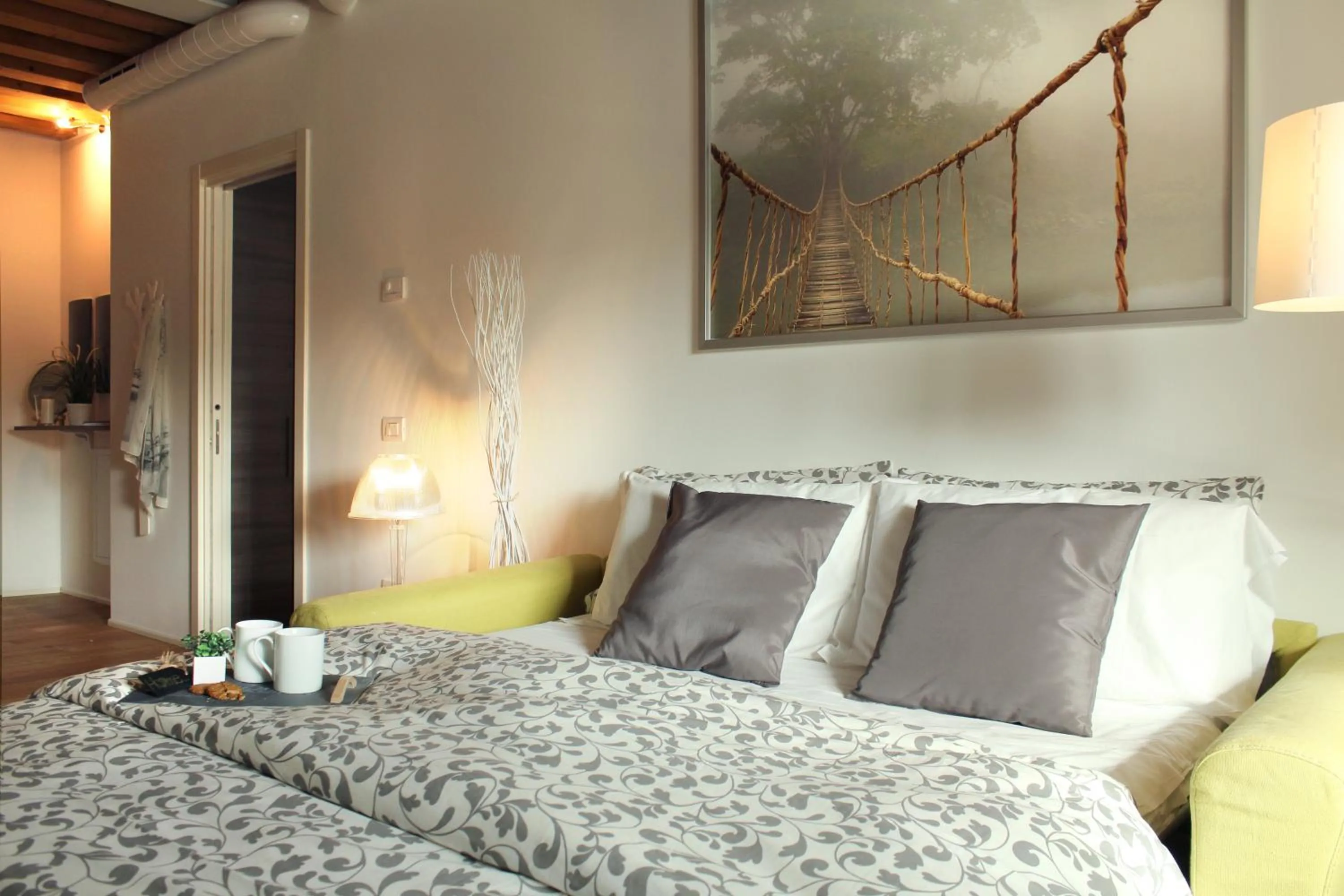 Living room, Bed in Centrale Mazzoni 15