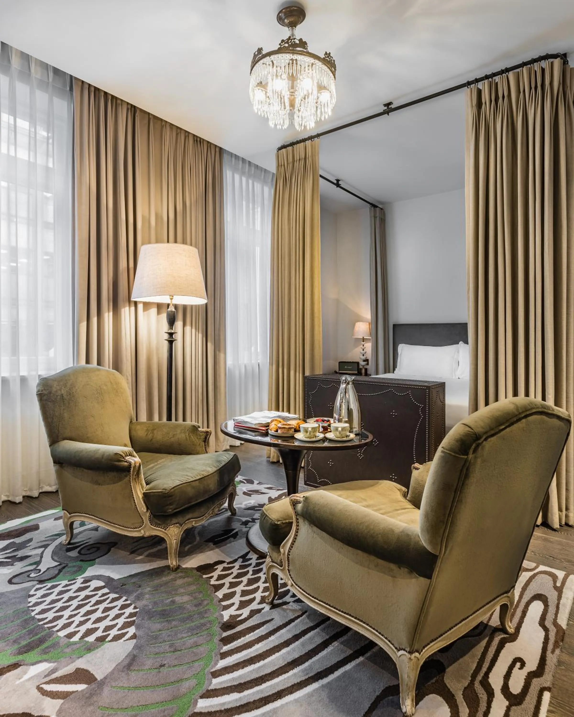 Photo of the whole room in The Mandrake