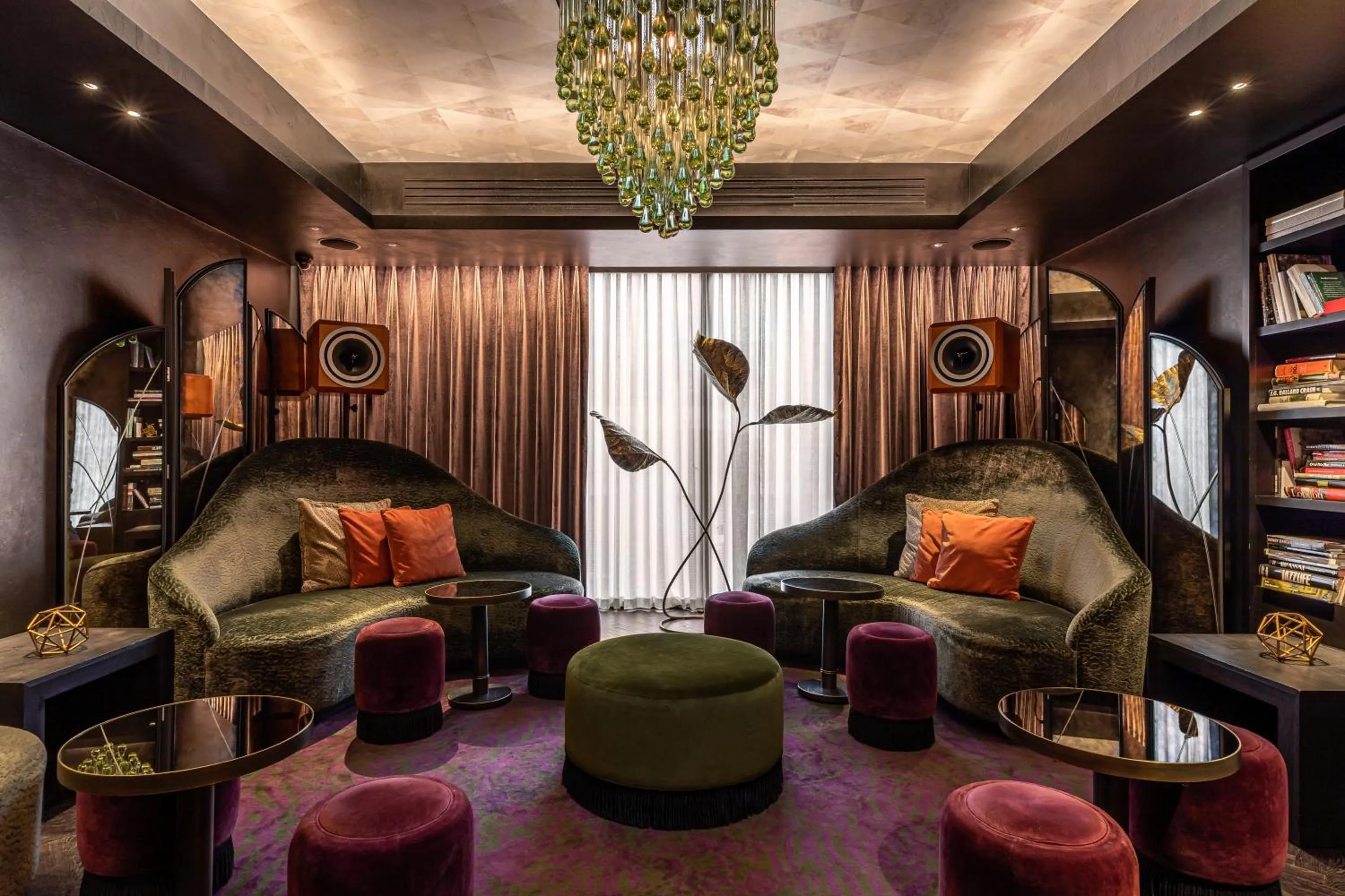 Library in The Mandrake