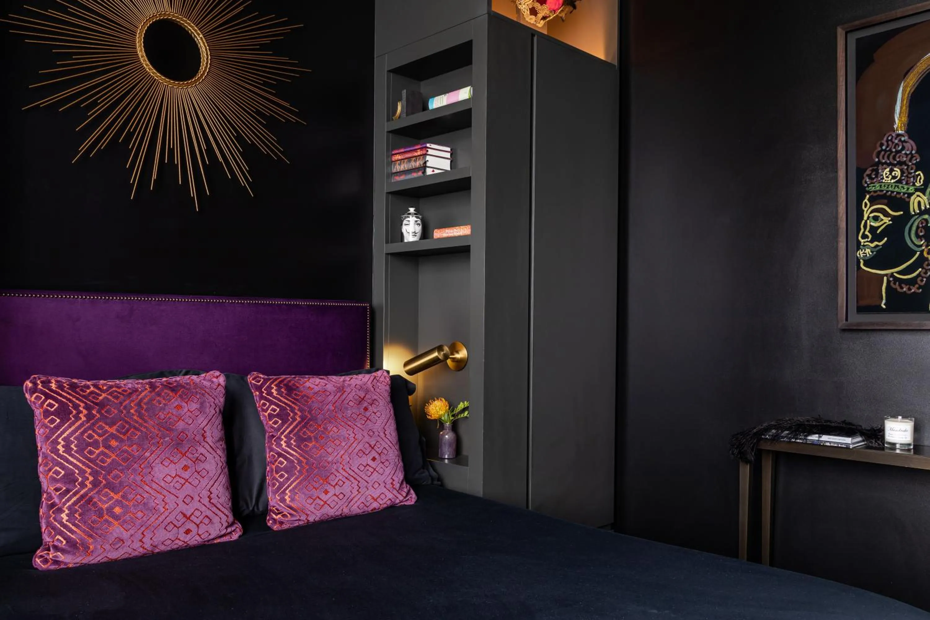 Bedroom, Bed in The Mandrake