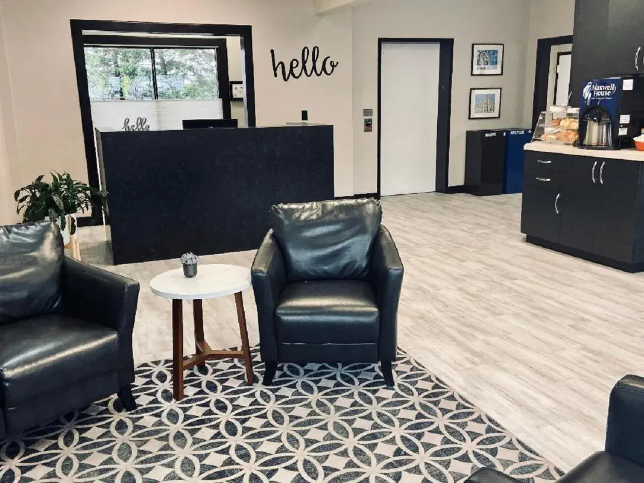 Lobby or reception in University Inn Duke Lobby or reception in University Inn Duke