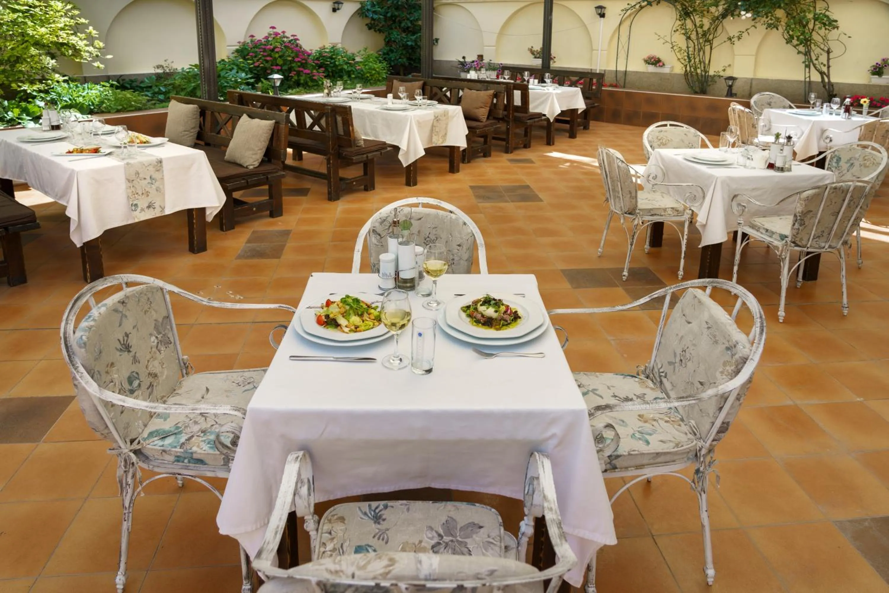 Property building in Bistra & Galina Hotel