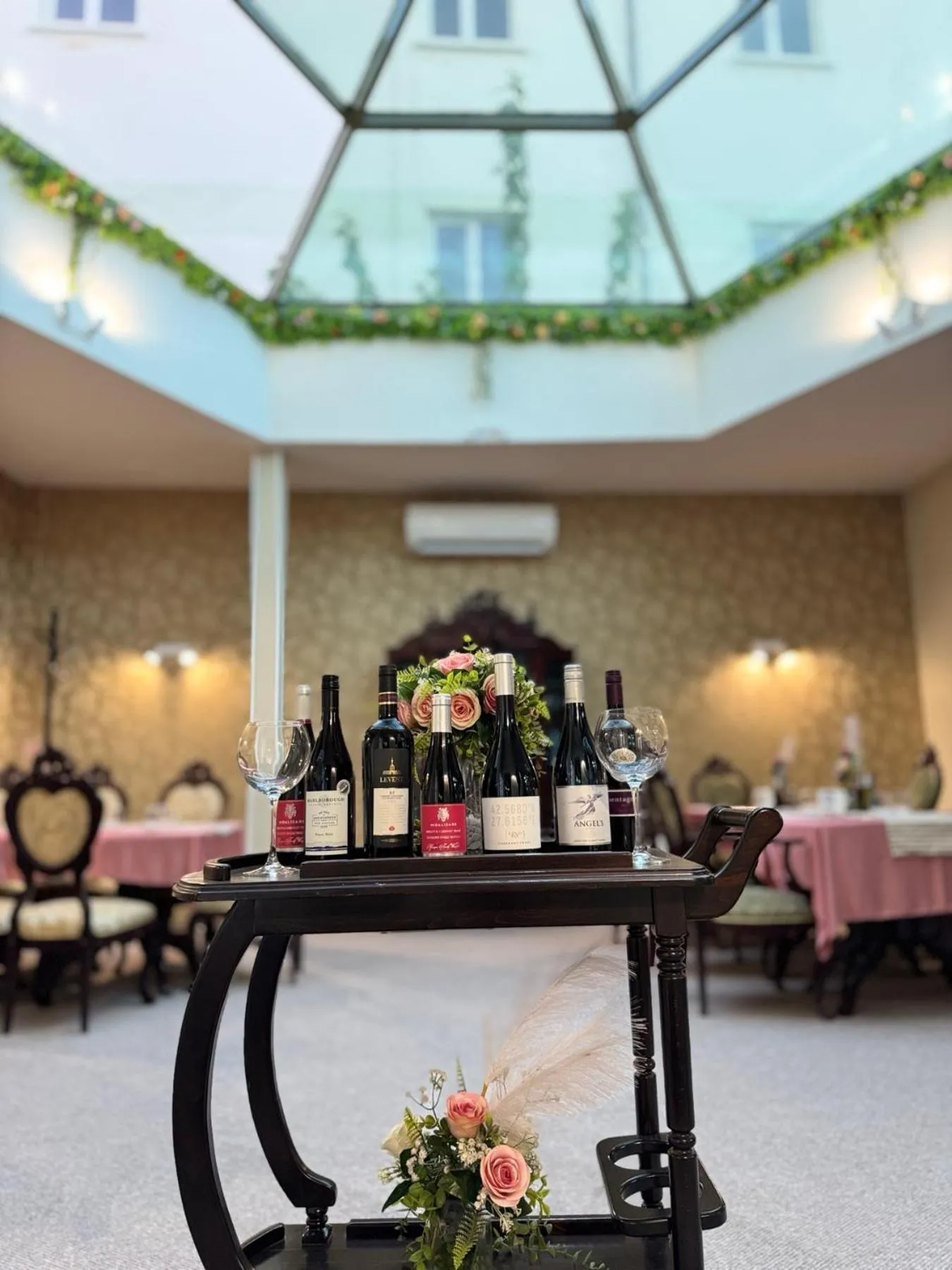 Restaurant/places to eat in Bistra & Galina Hotel