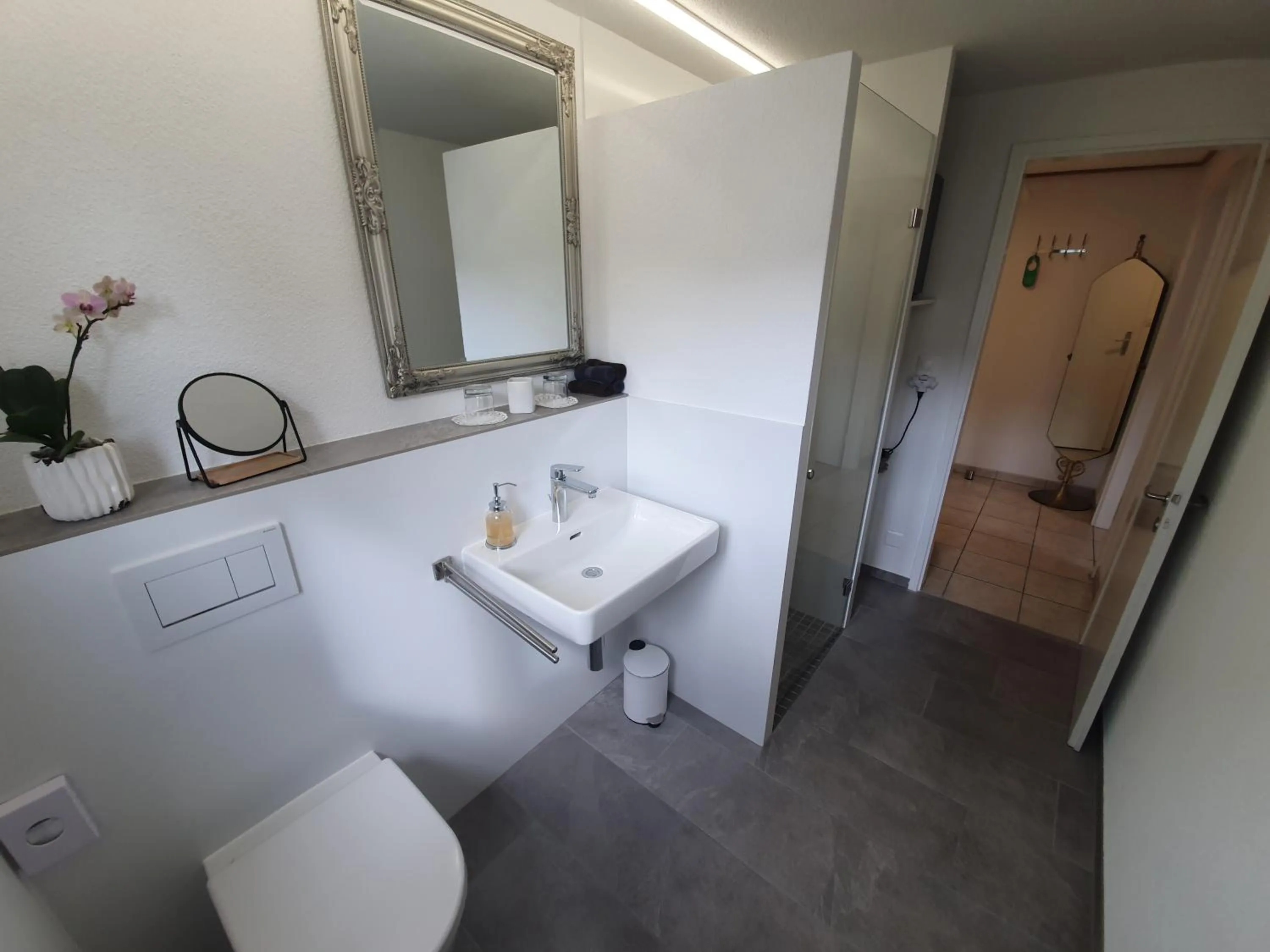 Toilet in BnB Haus Weibel