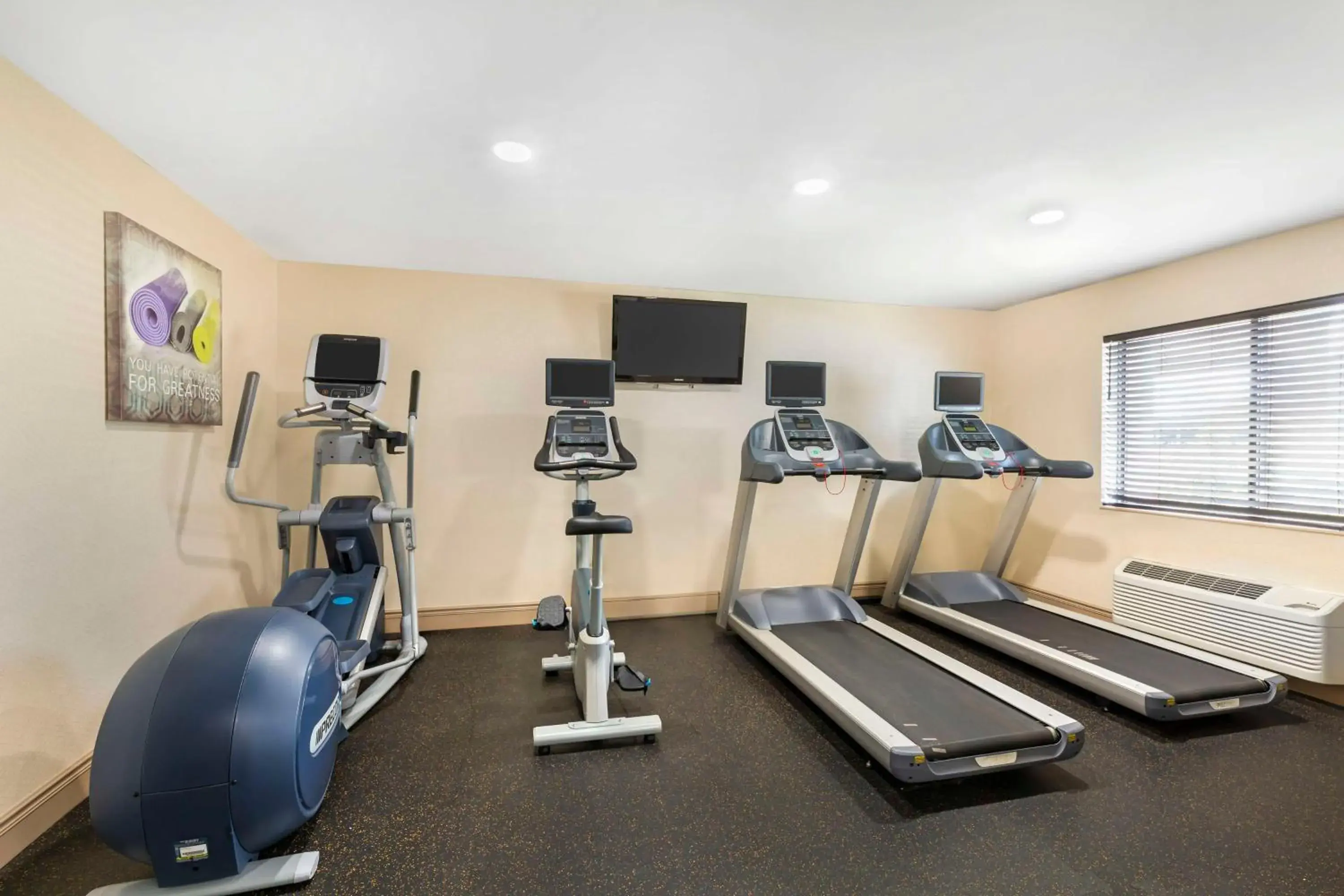 Fitness centre/facilities in Best Western Rochester Marketplace Inn Fitness centre/facilities in Best Western Rochester Marketplace Inn