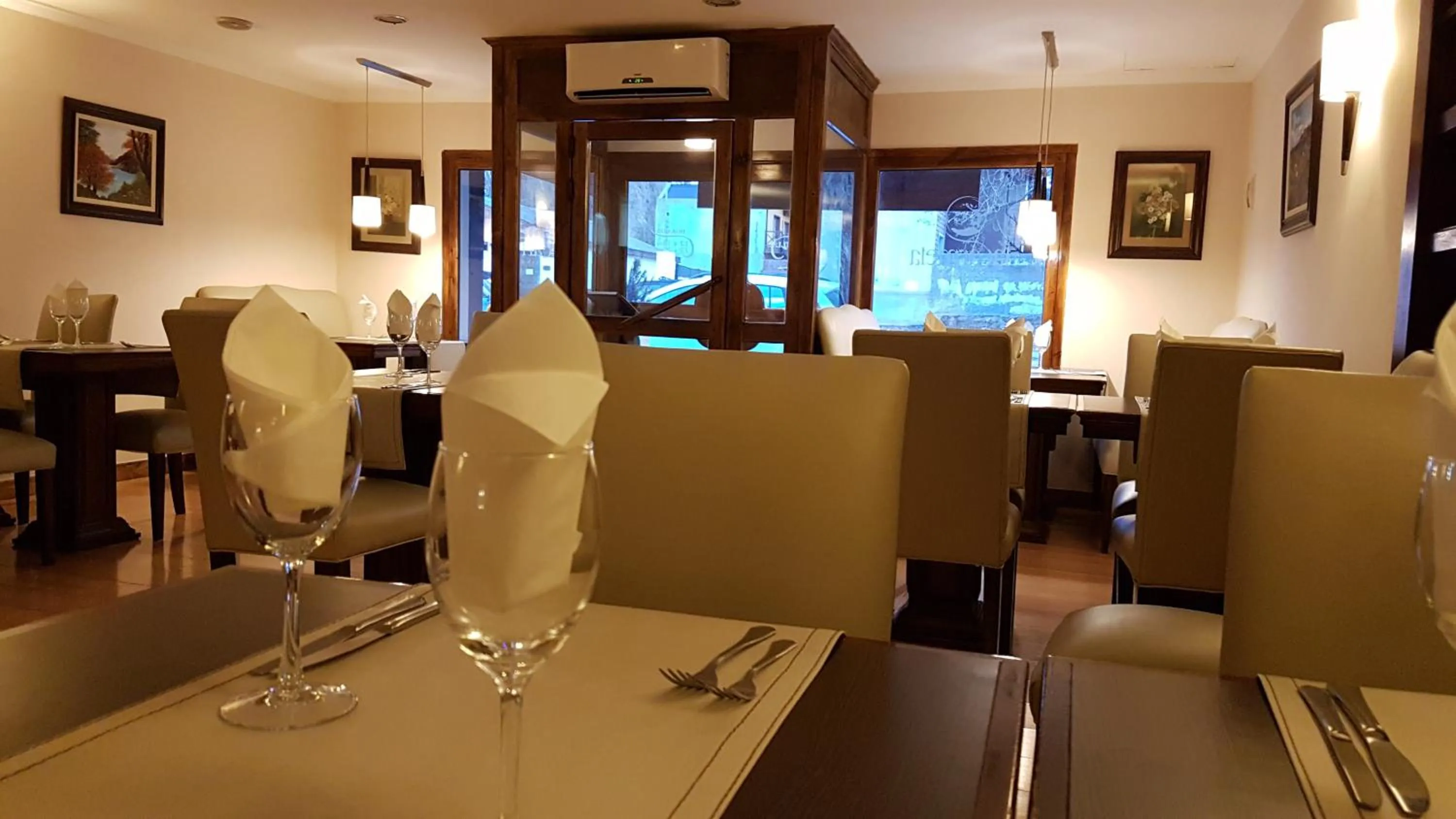 Restaurant/places to eat in Hotel Kapenke