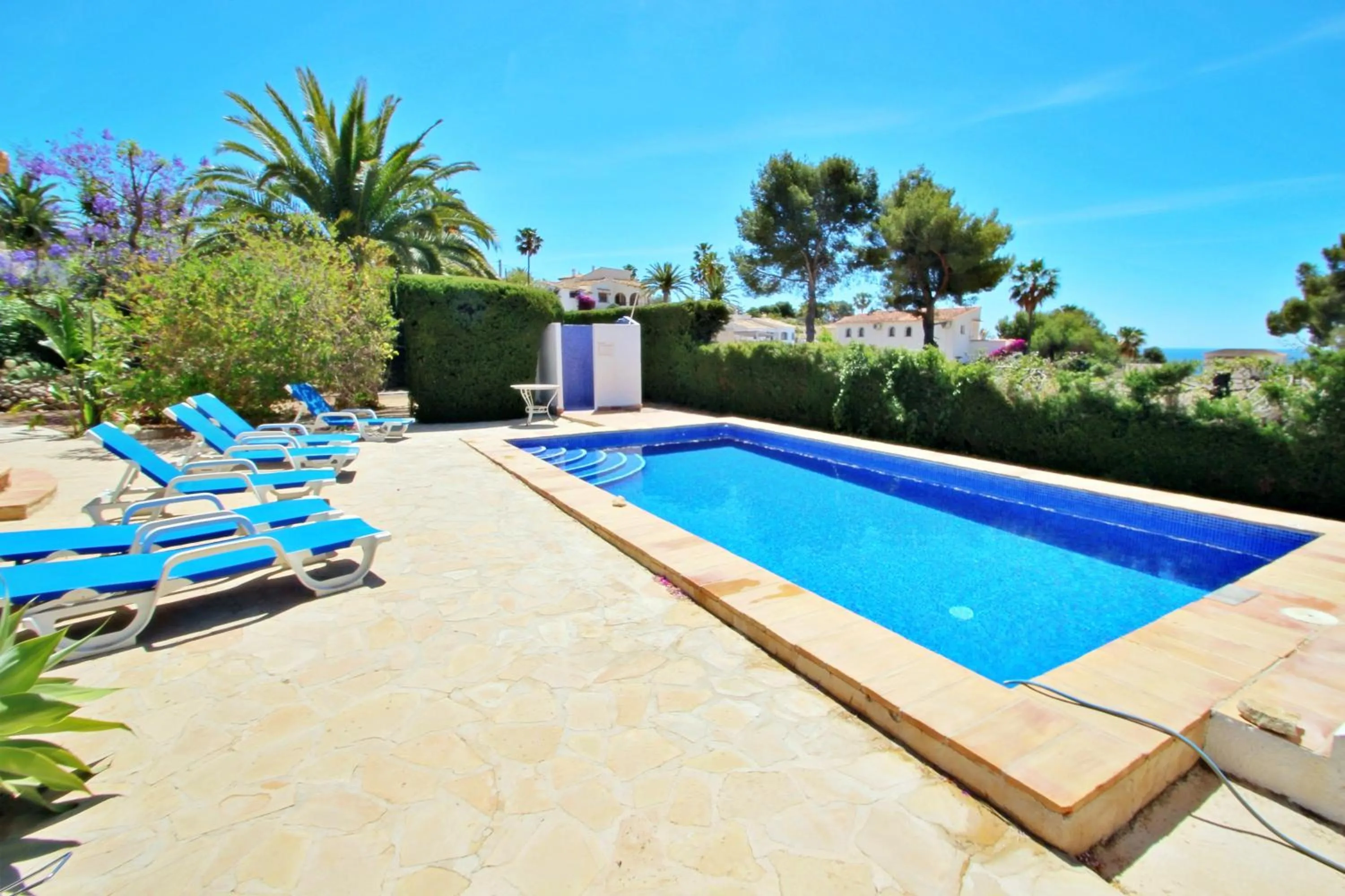Mimosa - pretty holiday property with private pool in Moraira
