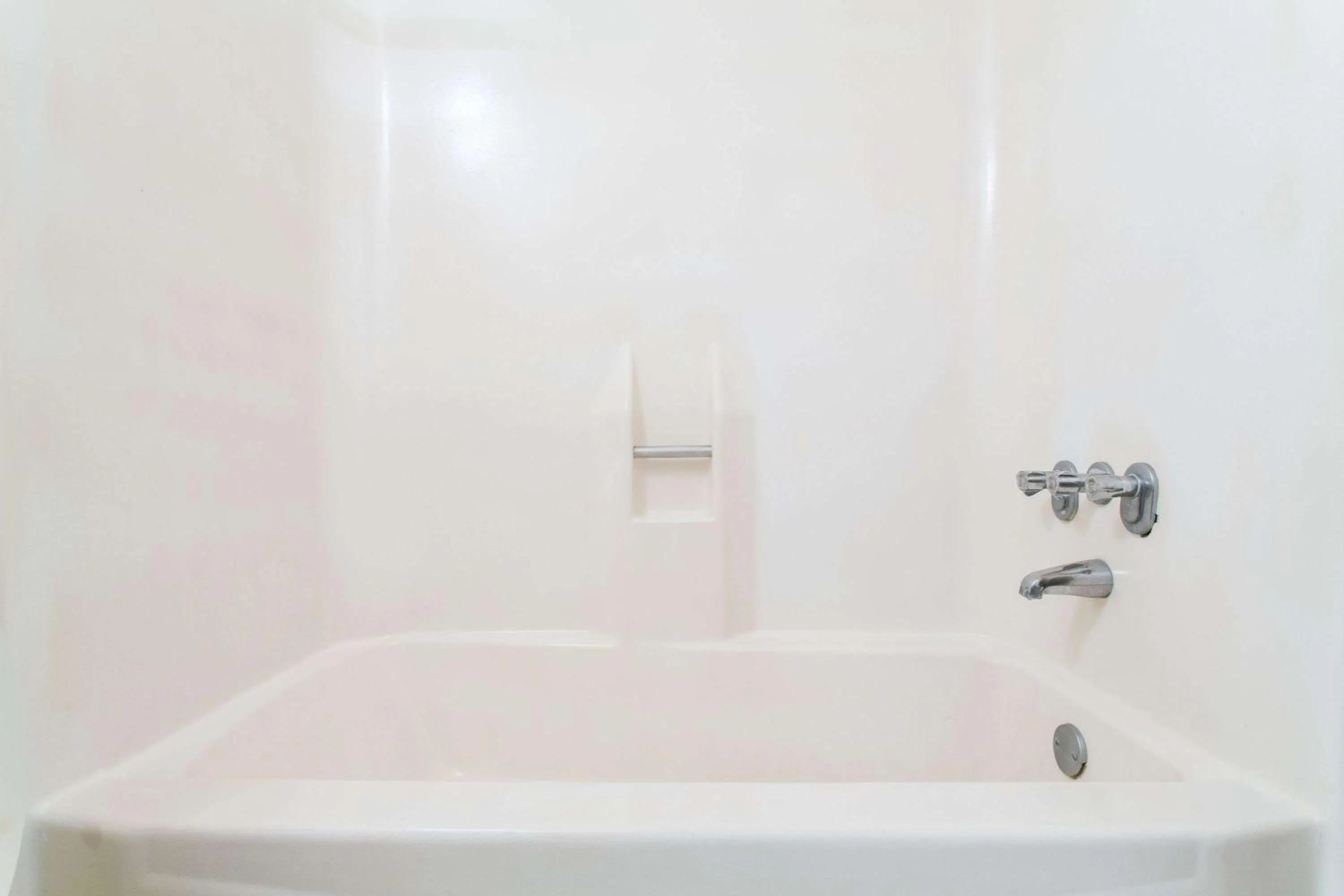 Photo of the whole room in Knights Inn Fairground