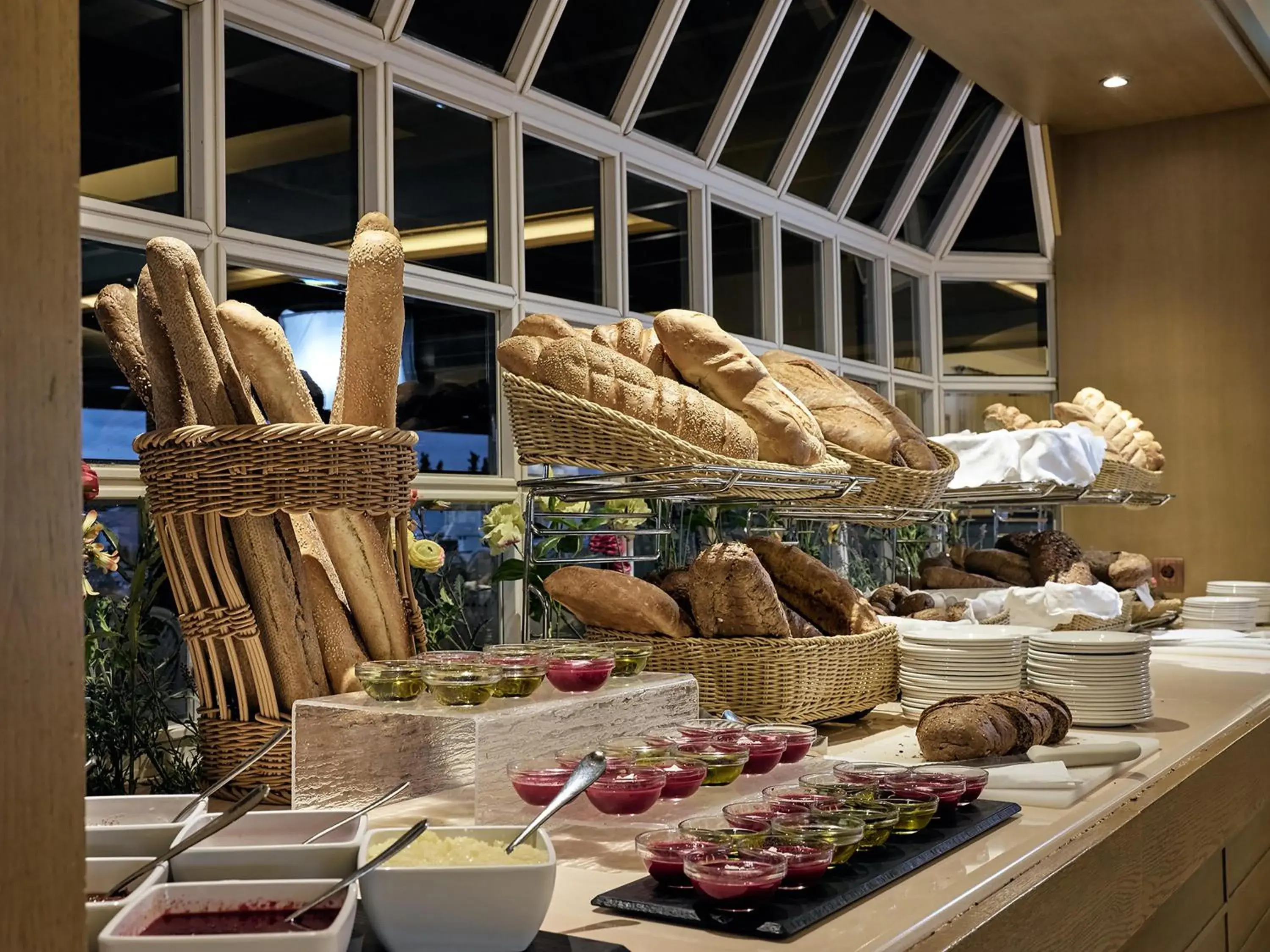 Restaurant/places to eat in Pilot Beach Resort Restaurant/places to eat in Pilot Beach Resort