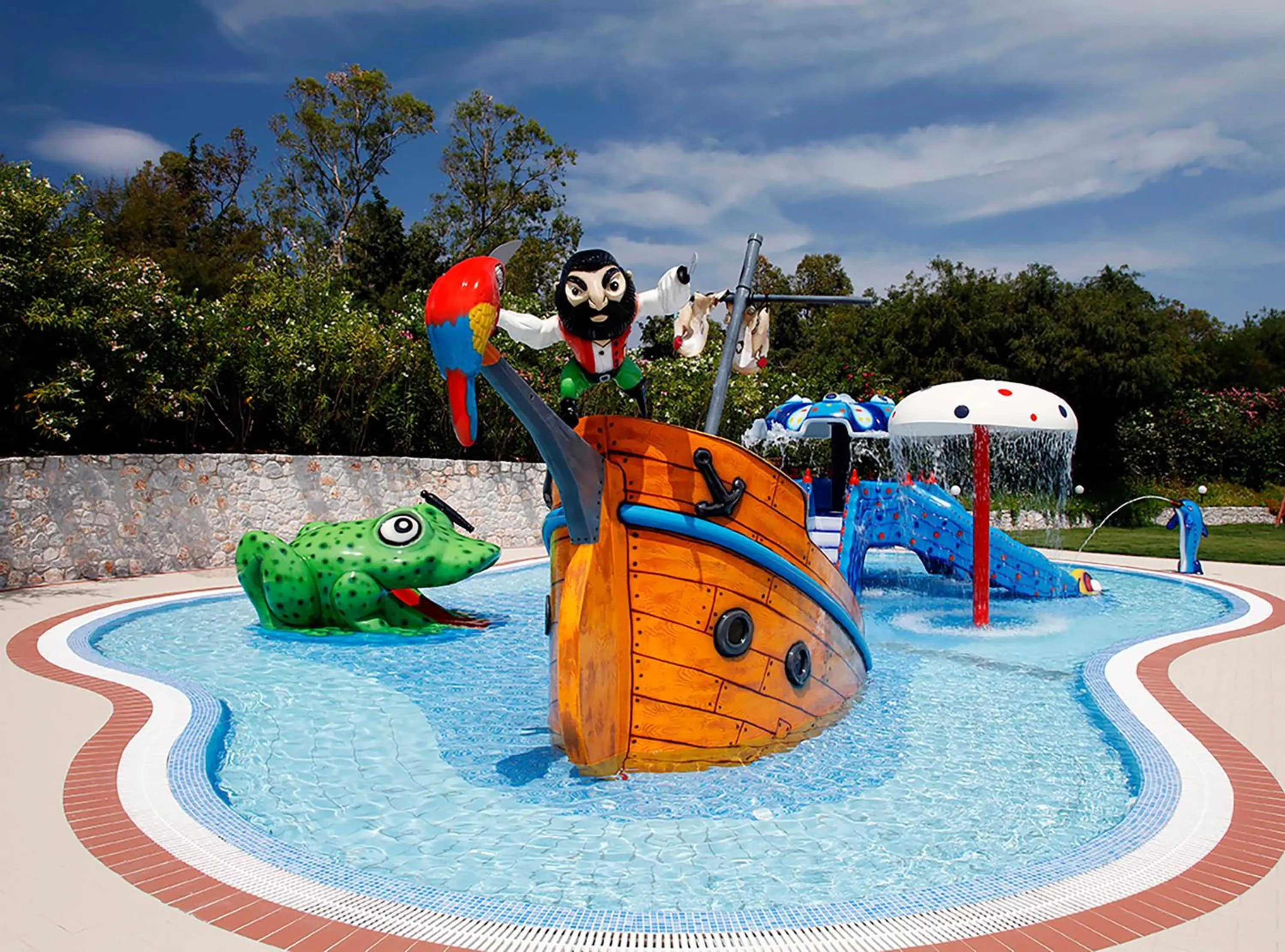 Swimming pool in Pilot Beach Resort