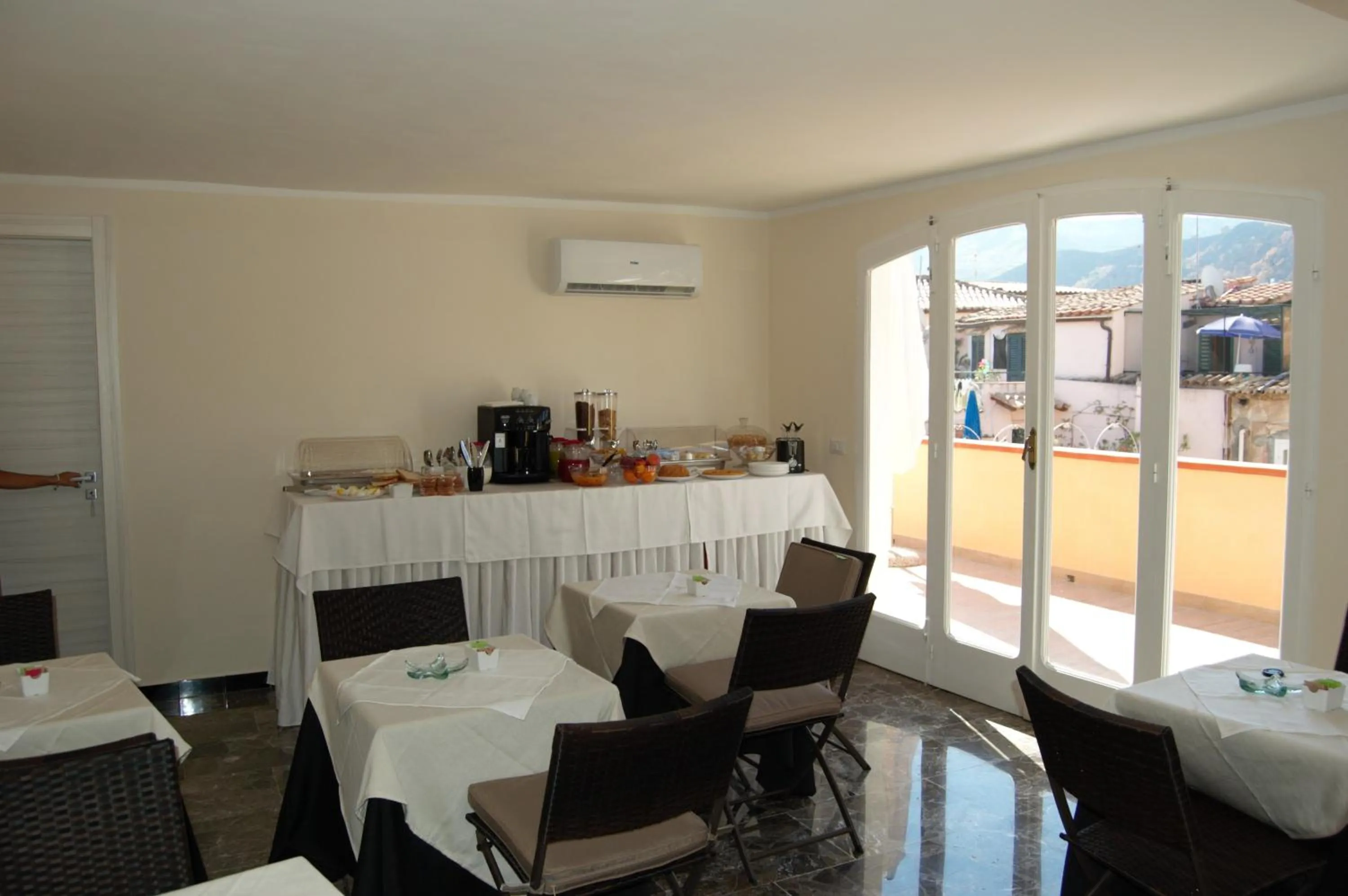 Breakfast in B&B The Tower