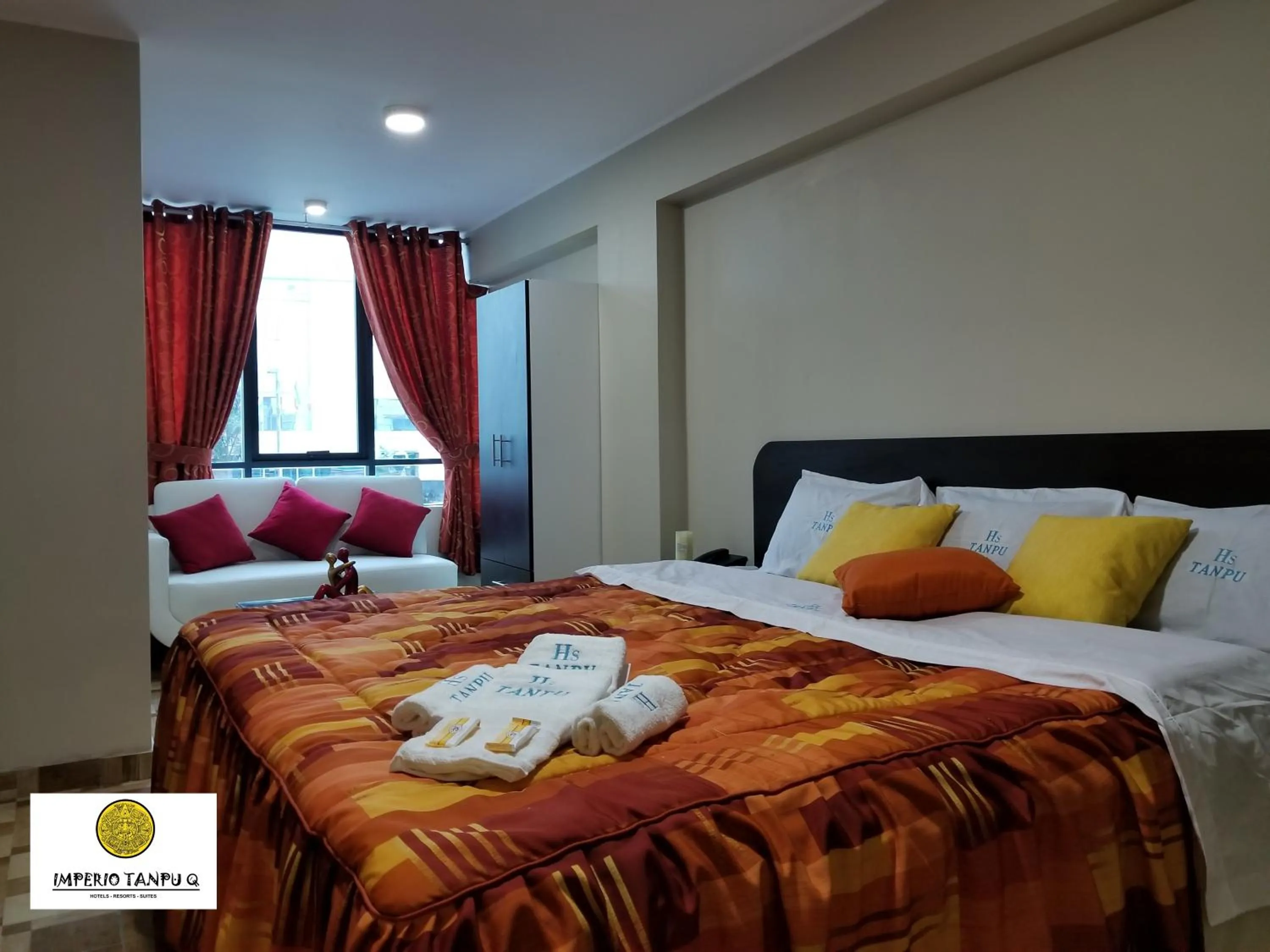 Photo of the whole room, Bed in Imperio Tanpu Q