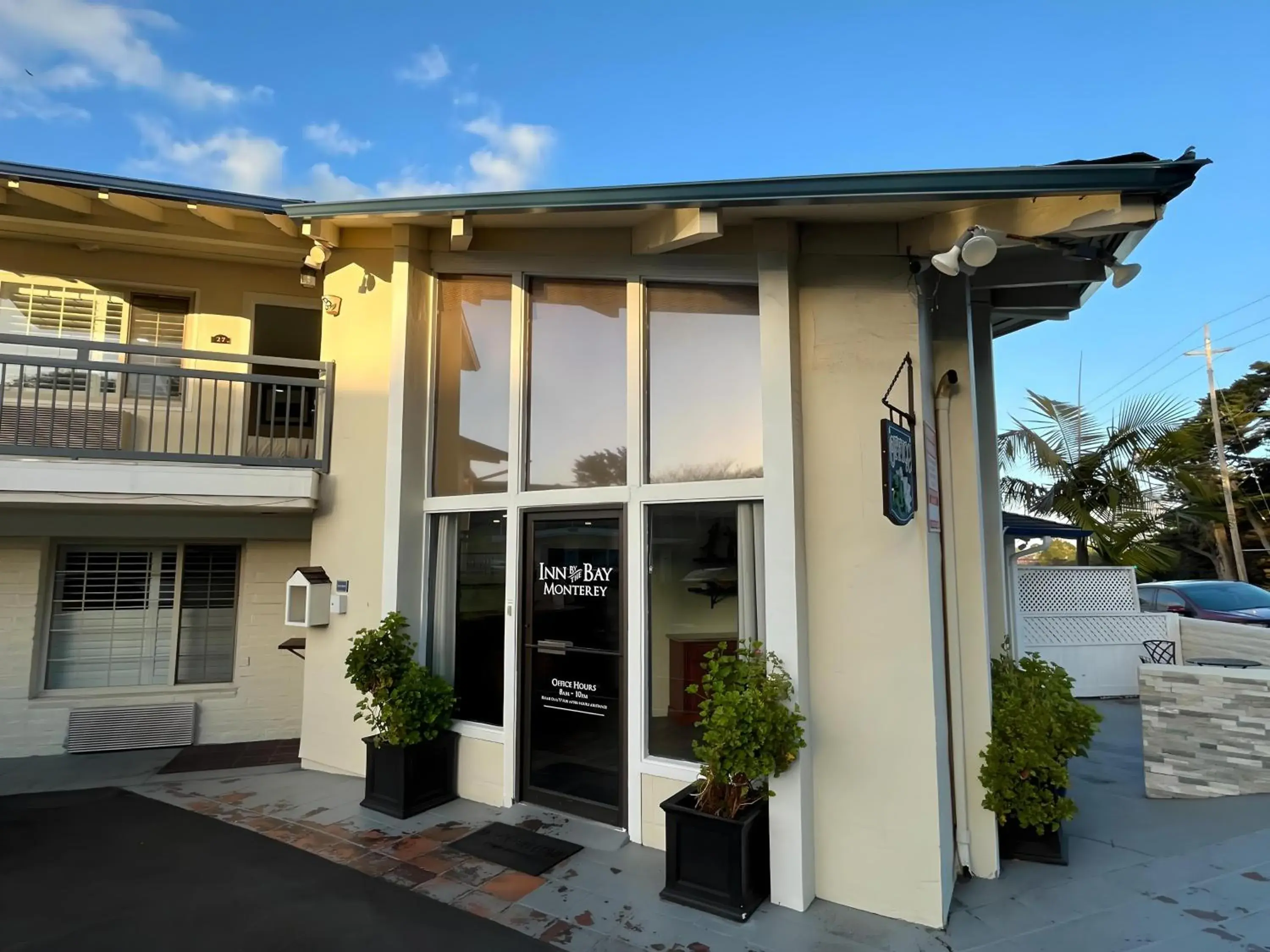 Property building in Inn By the Bay Monterey Property building in Inn By the Bay Monterey
