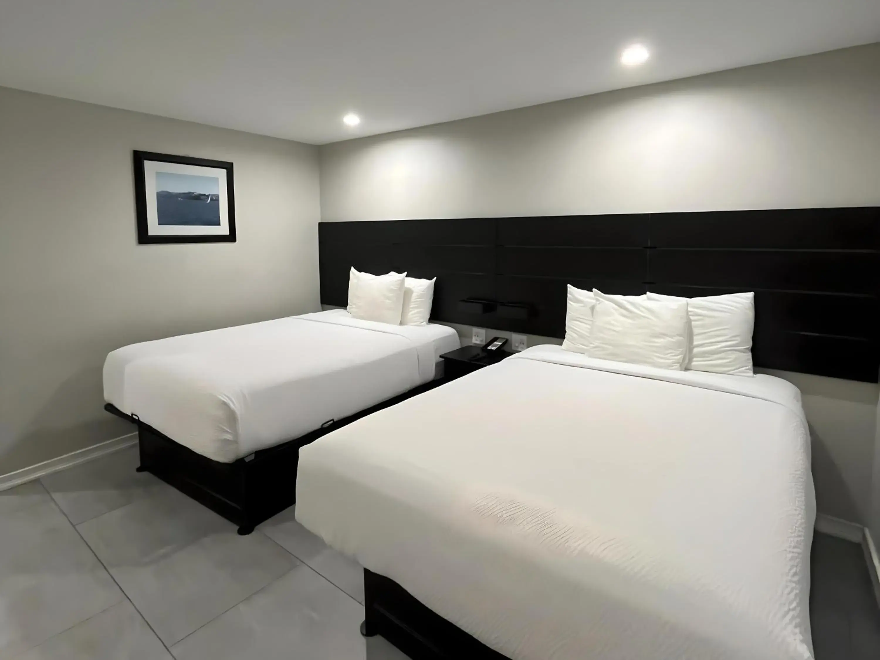 Deluxe Room with Two Queen Beds in Inn By the Bay Monterey Deluxe Room with Two Queen Beds in Inn By the Bay Monterey