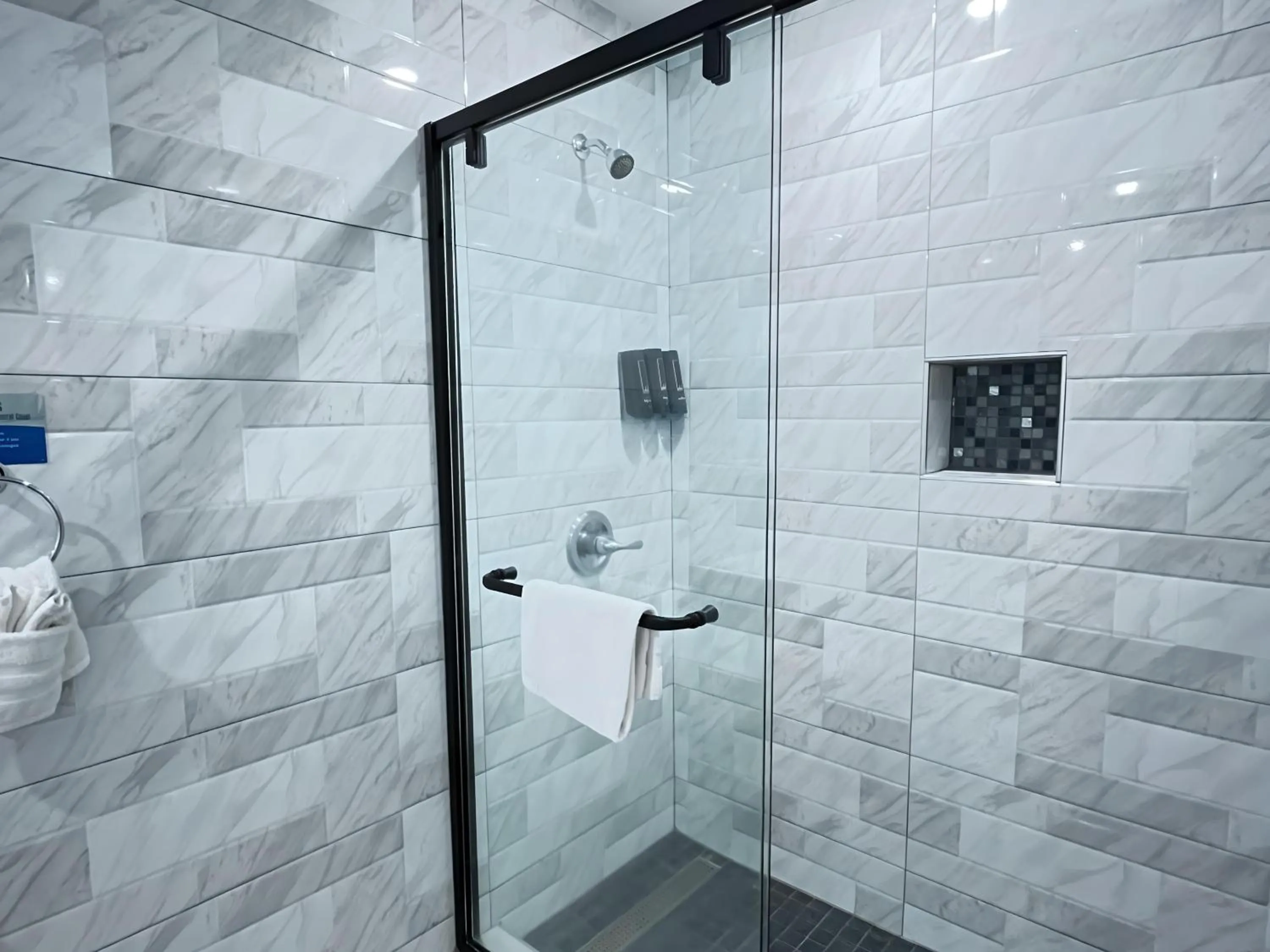 Shower in Inn By the Bay Monterey