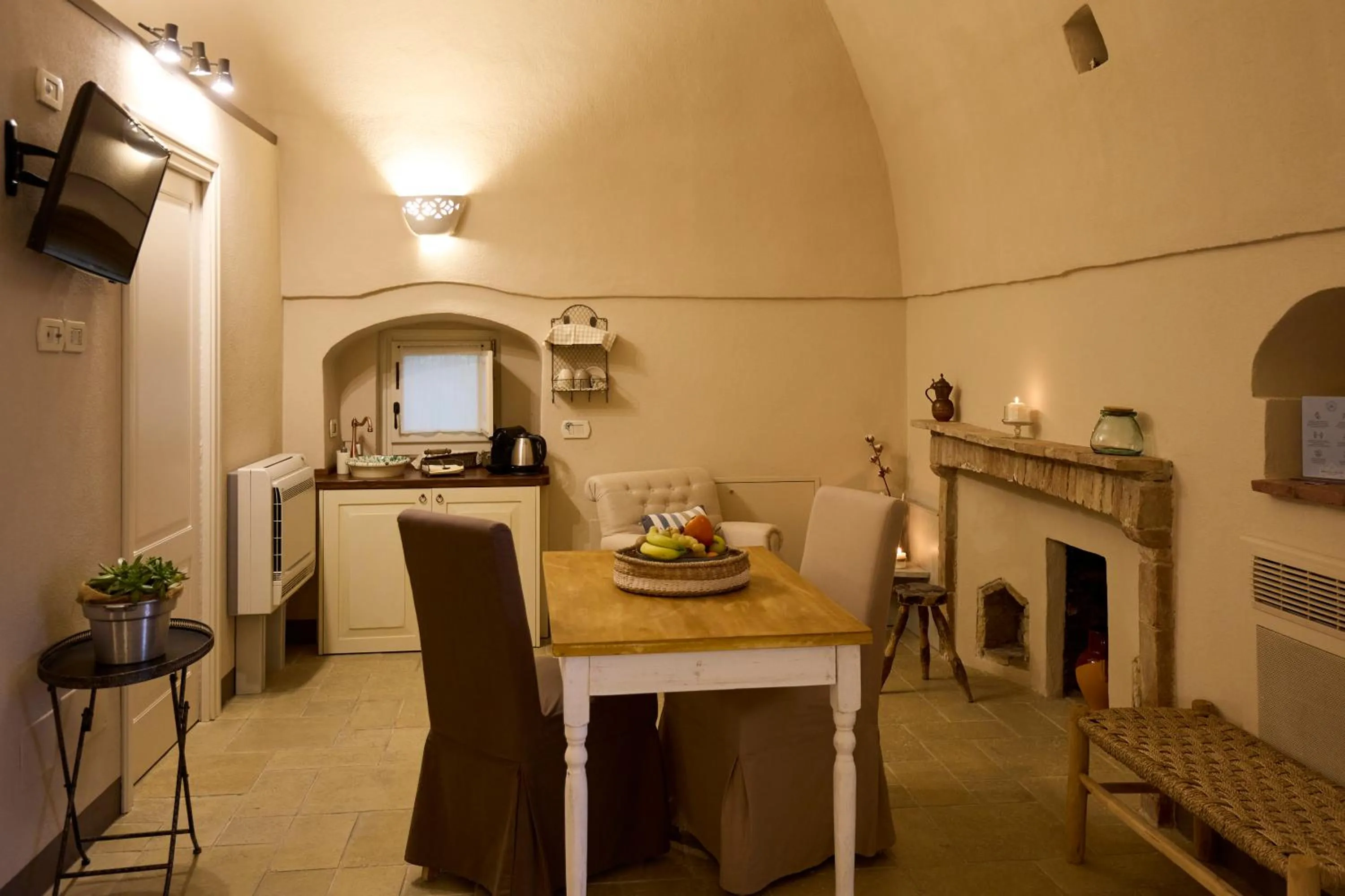 Decorative detail in Borgo San Gaetano