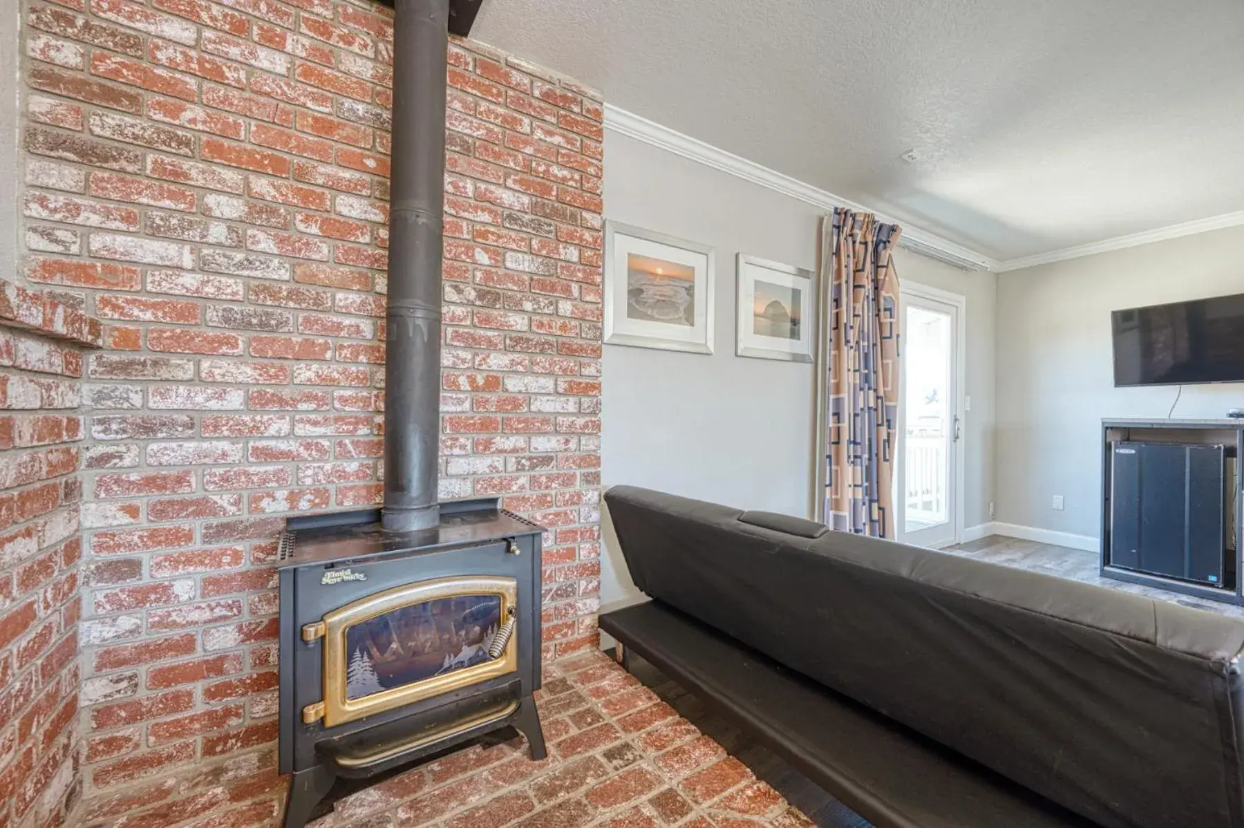 Deluxe King Suite in Harbor House Inn Deluxe King Suite in Harbor House Inn