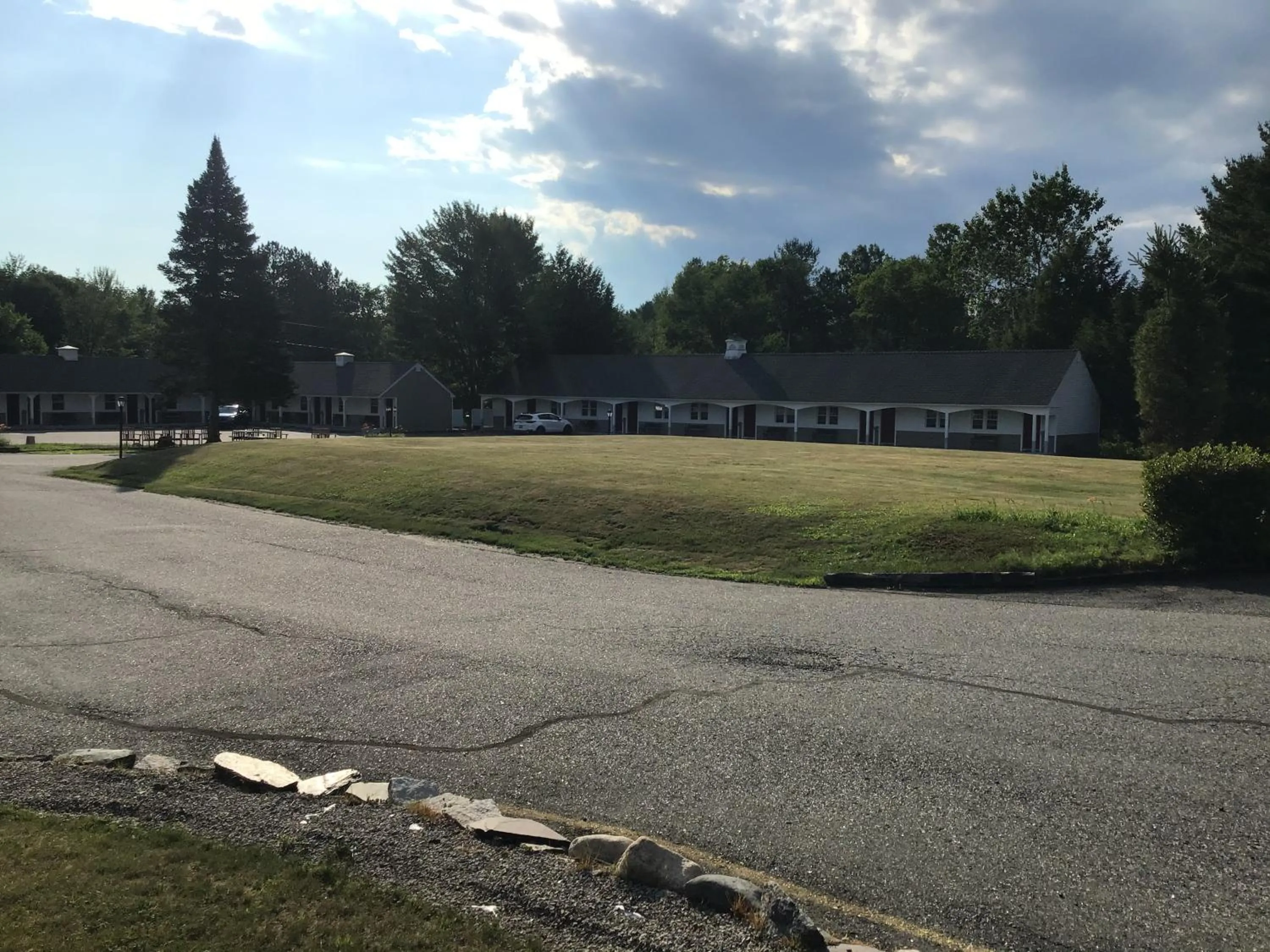 Property building in Stonybrook Motel & Lodge